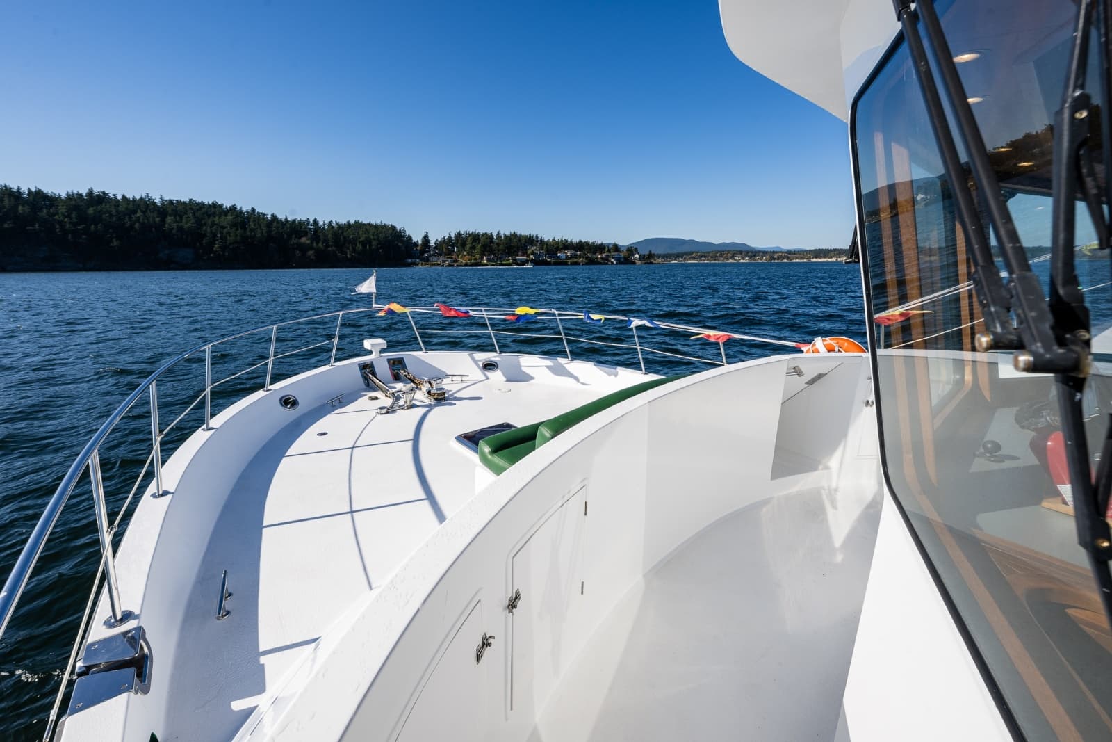 2003 Jefferson 53 Pilothouse - Photo 12