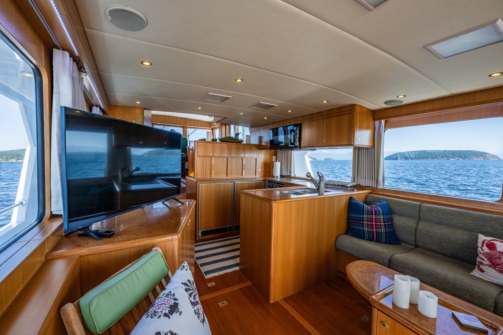 2003 Jefferson 53 Pilothouse - Photo 19