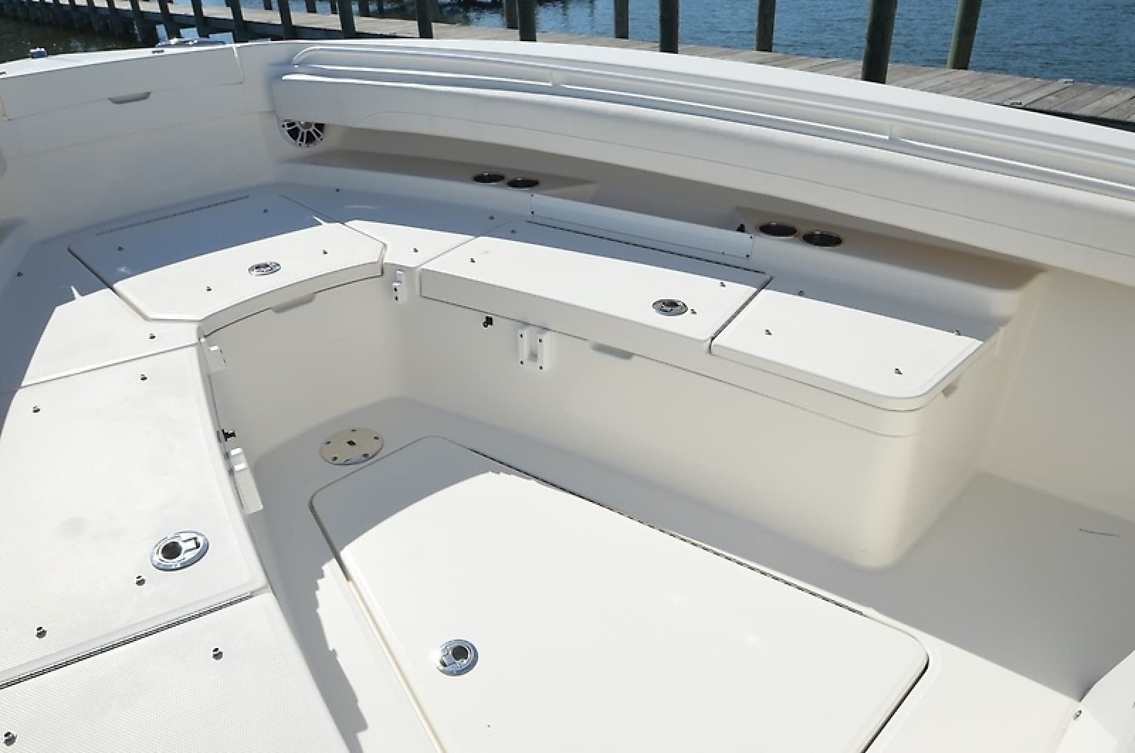 2023 Regulator 28 Forward Seating - Photo 41