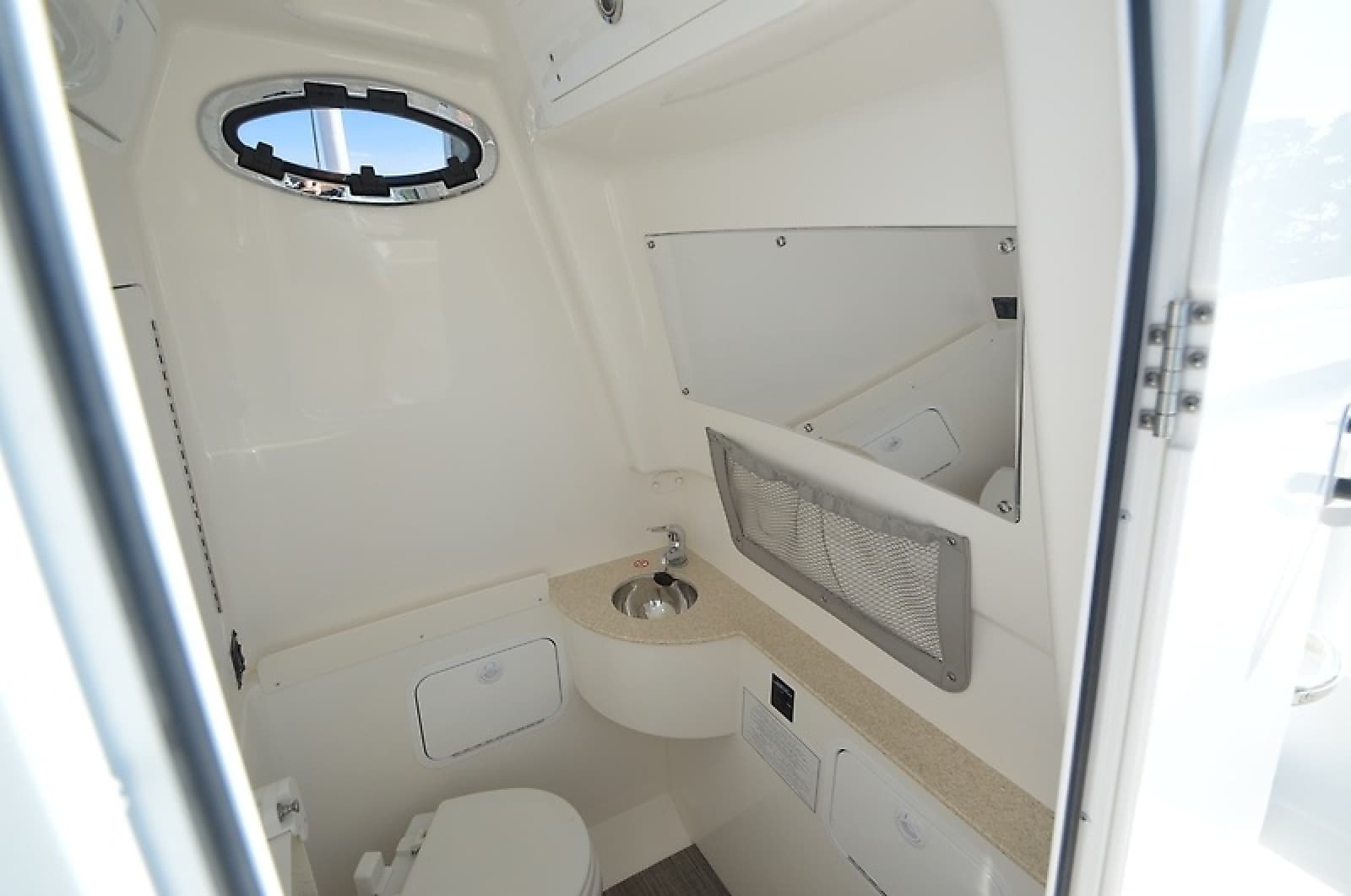 2023 Regulator 28 Forward Seating - Photo 53