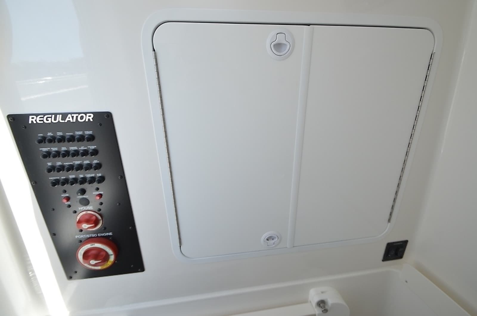 2023 Regulator 28 Forward Seating - Photo 55