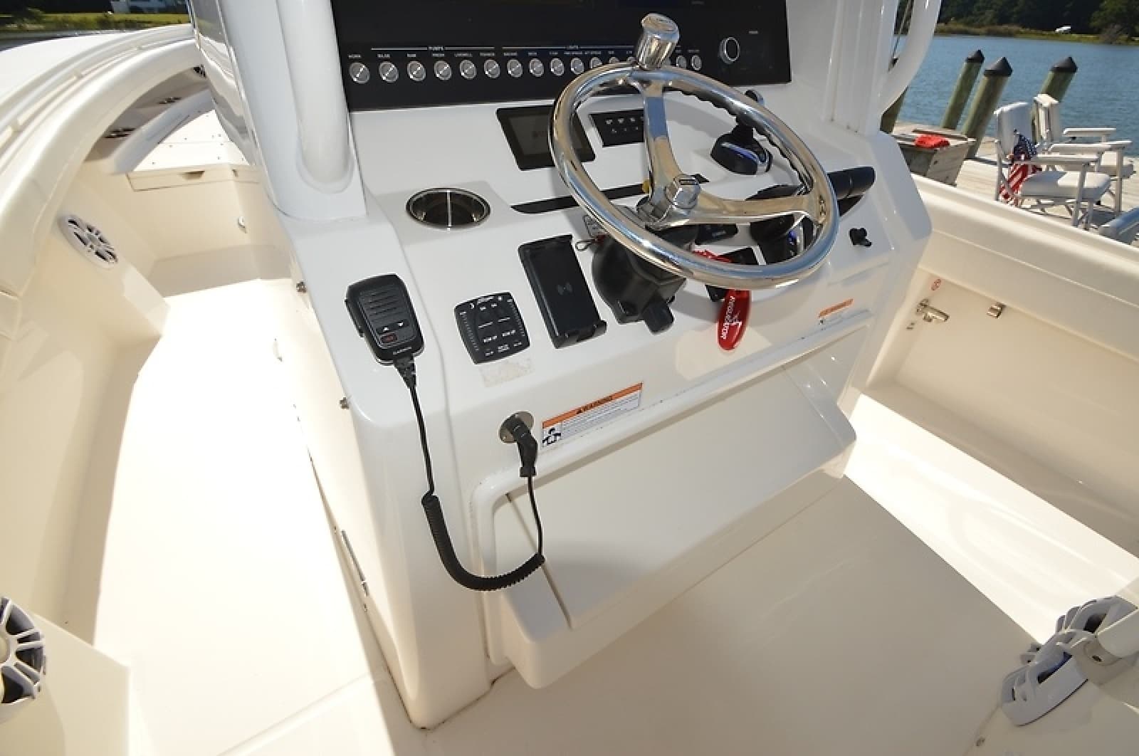 2023 Regulator 28 Forward Seating - Photo 23