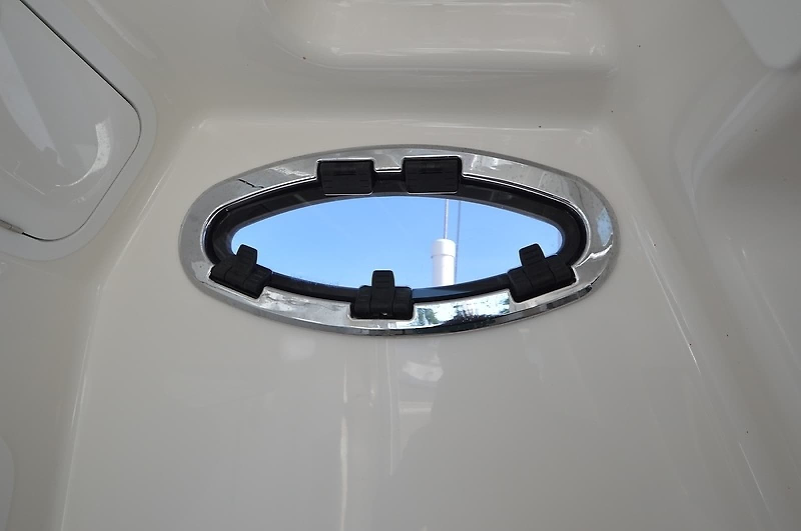 2023 Regulator 28 Forward Seating - Photo 61