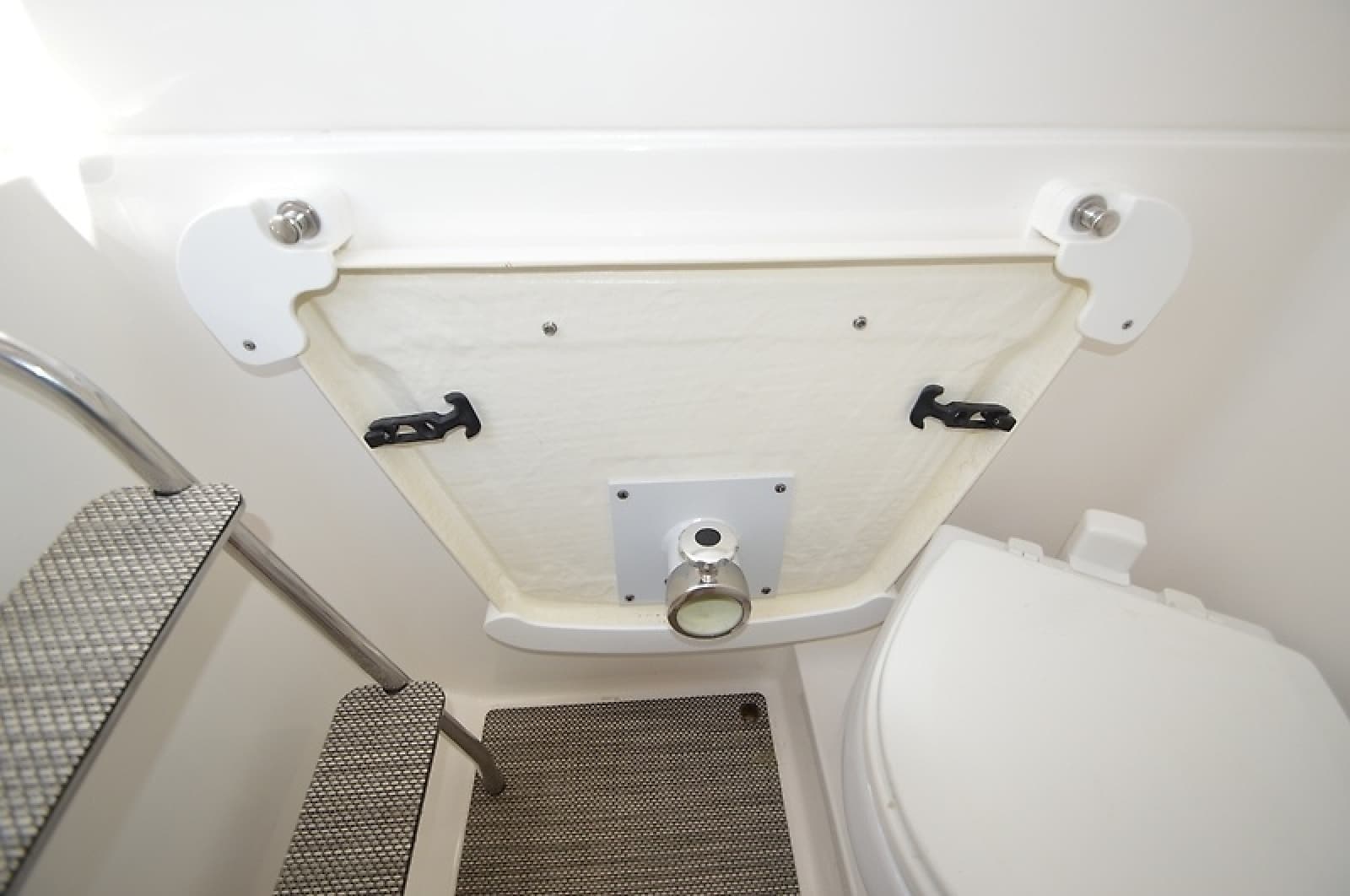 2023 Regulator 28 Forward Seating - Photo 56