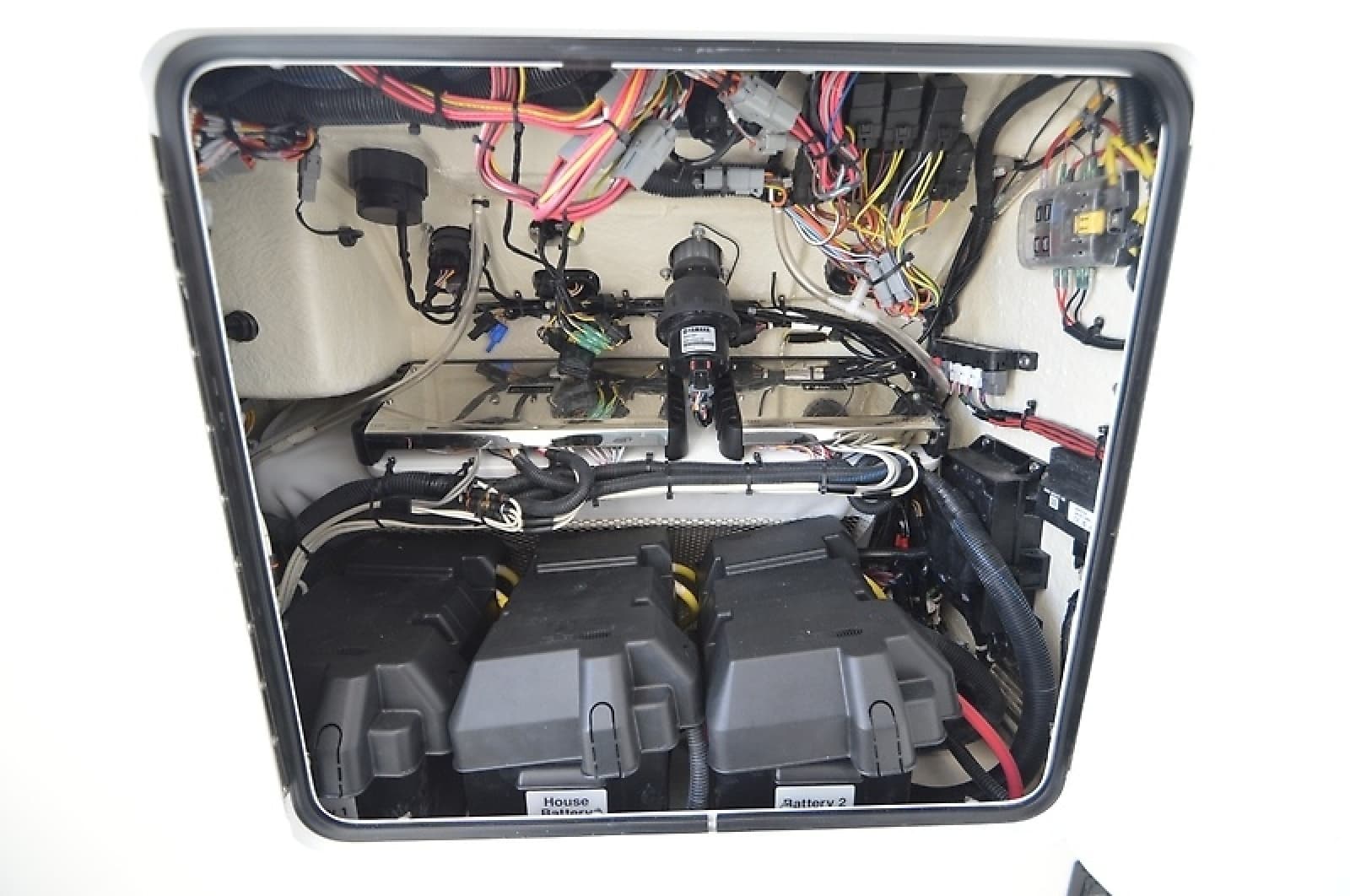 2023 Regulator 28 Forward Seating - Photo 58