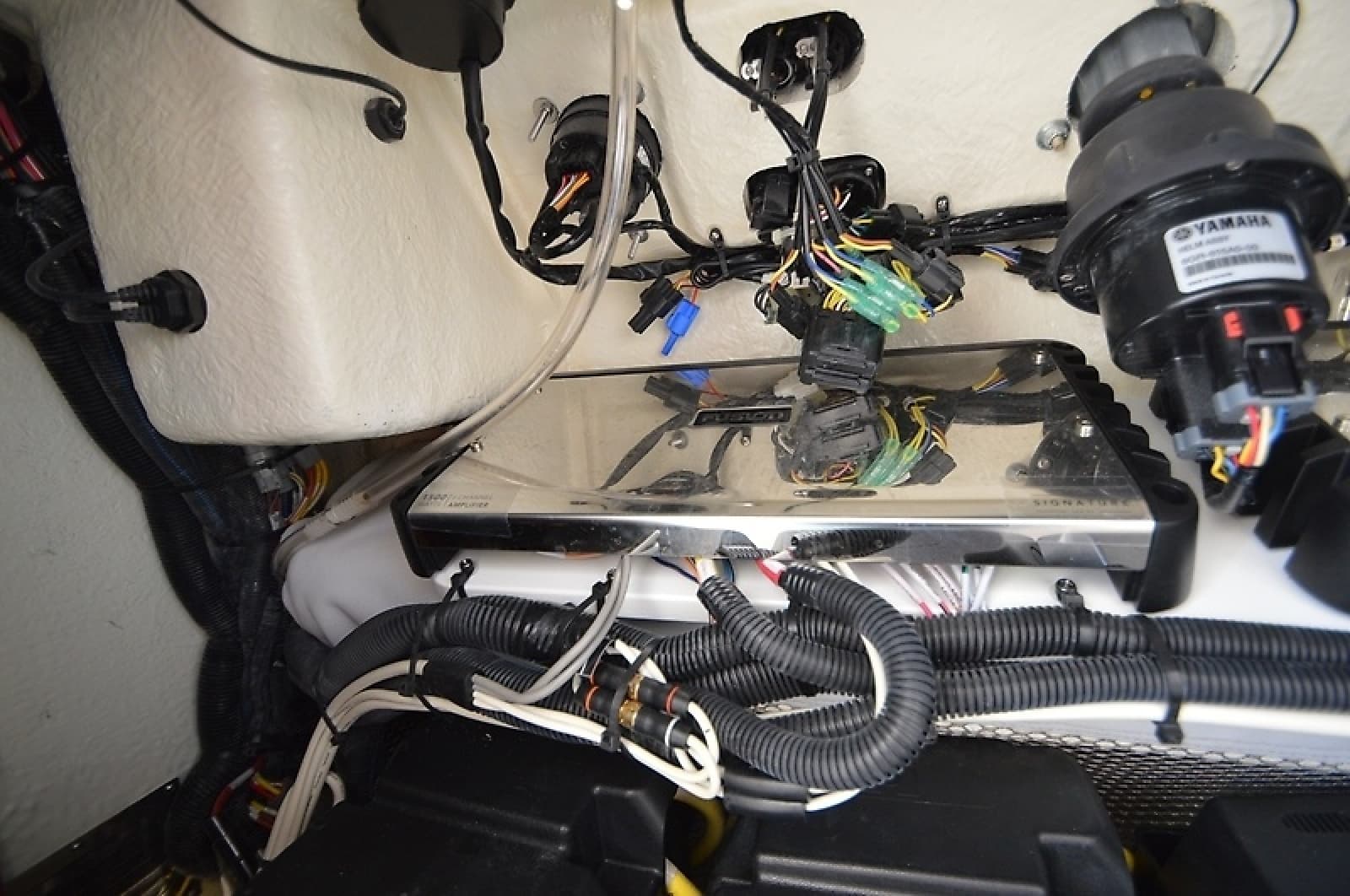 2023 Regulator 28 Forward Seating - Photo 60