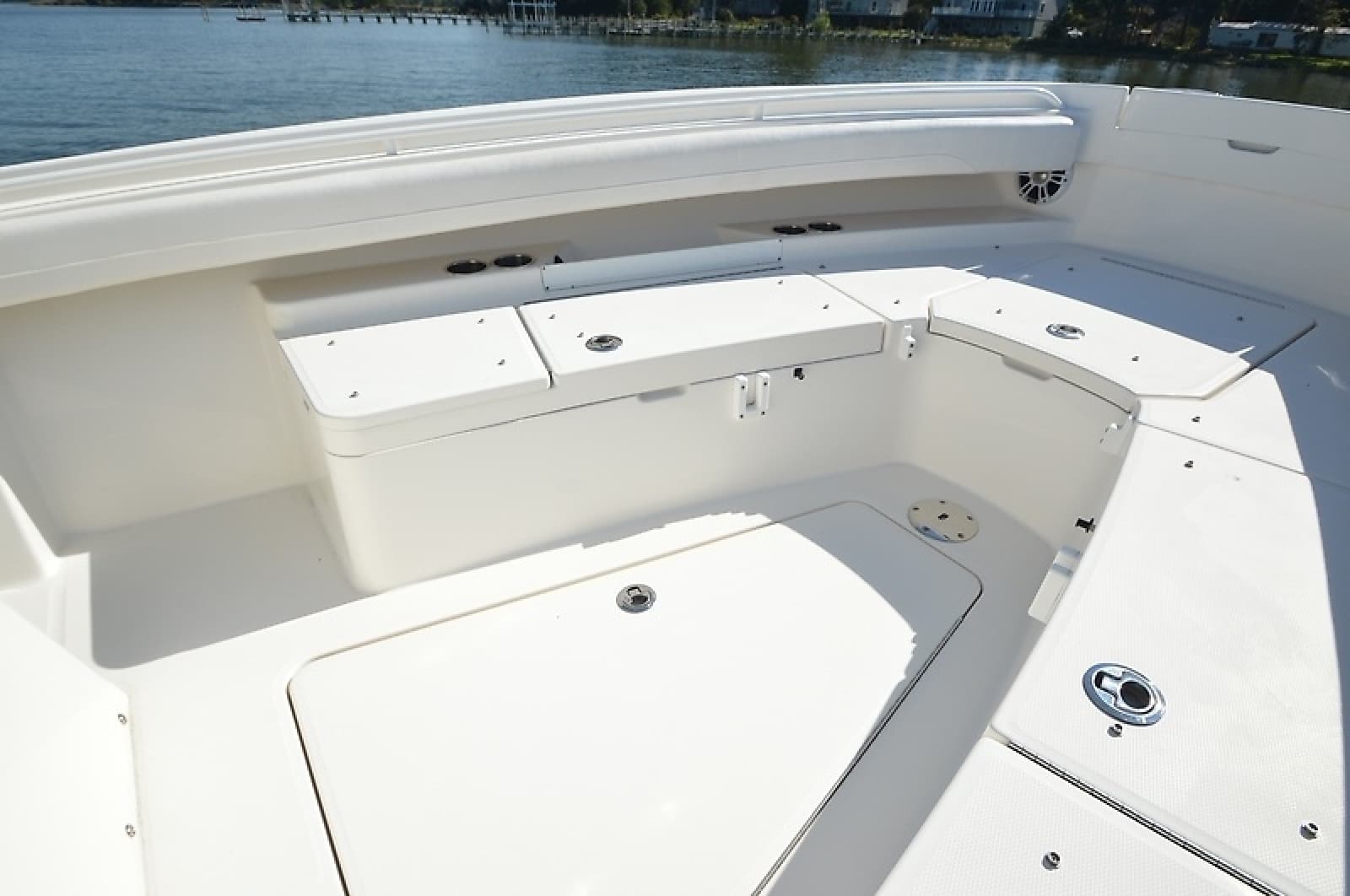 2023 Regulator 28 Forward Seating - Photo 42