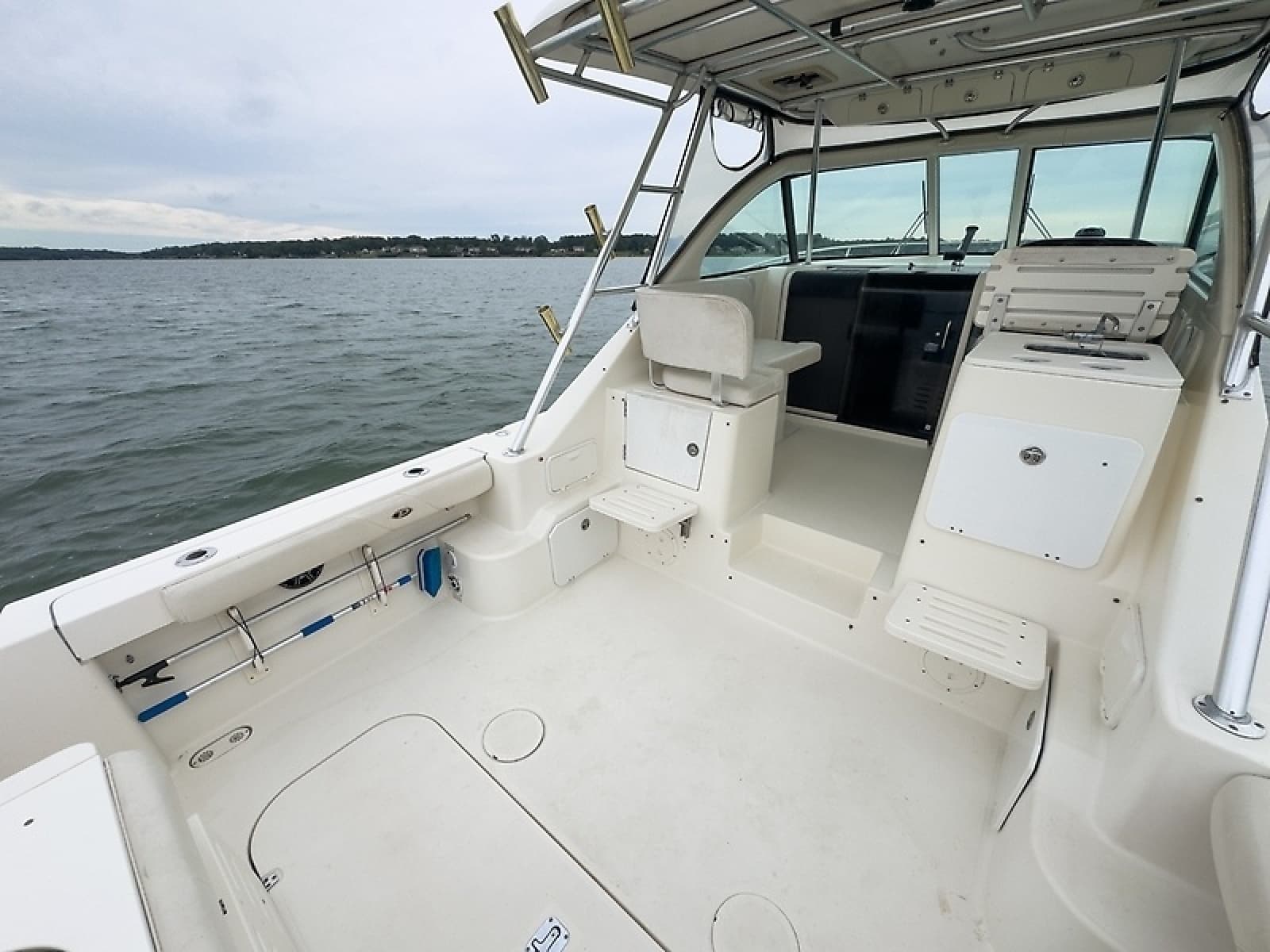 2005 Pursuit 3370 Offshore - Photo 7