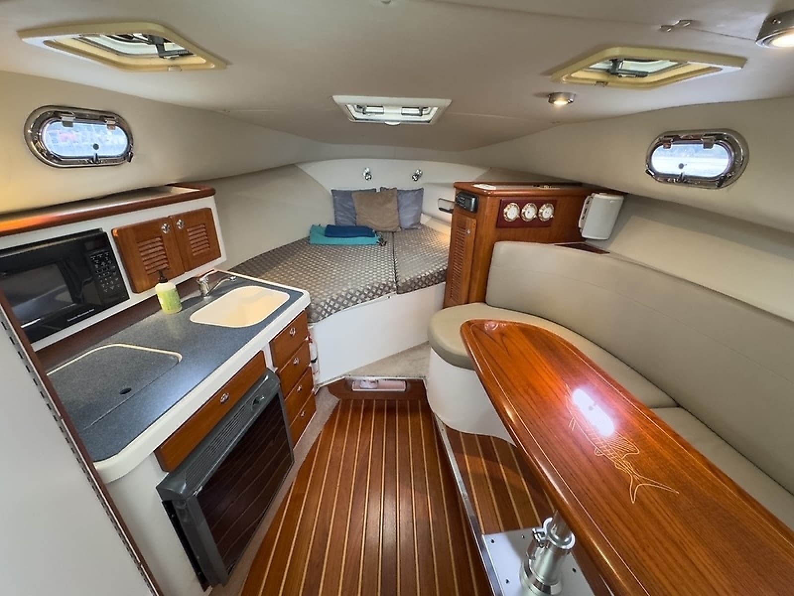 2005 Pursuit 3370 Offshore - Photo 27