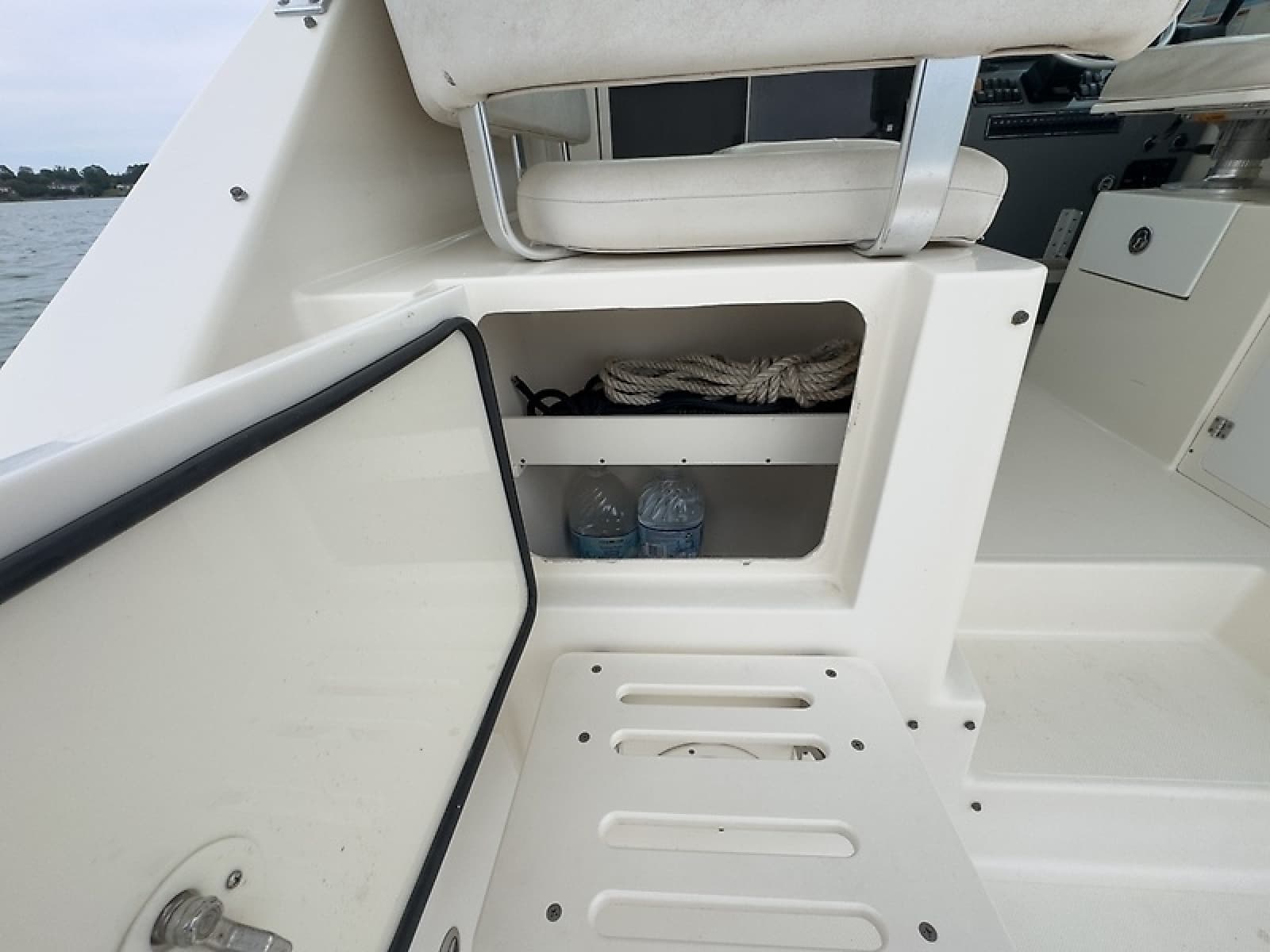 2005 Pursuit 3370 Offshore - Photo 10
