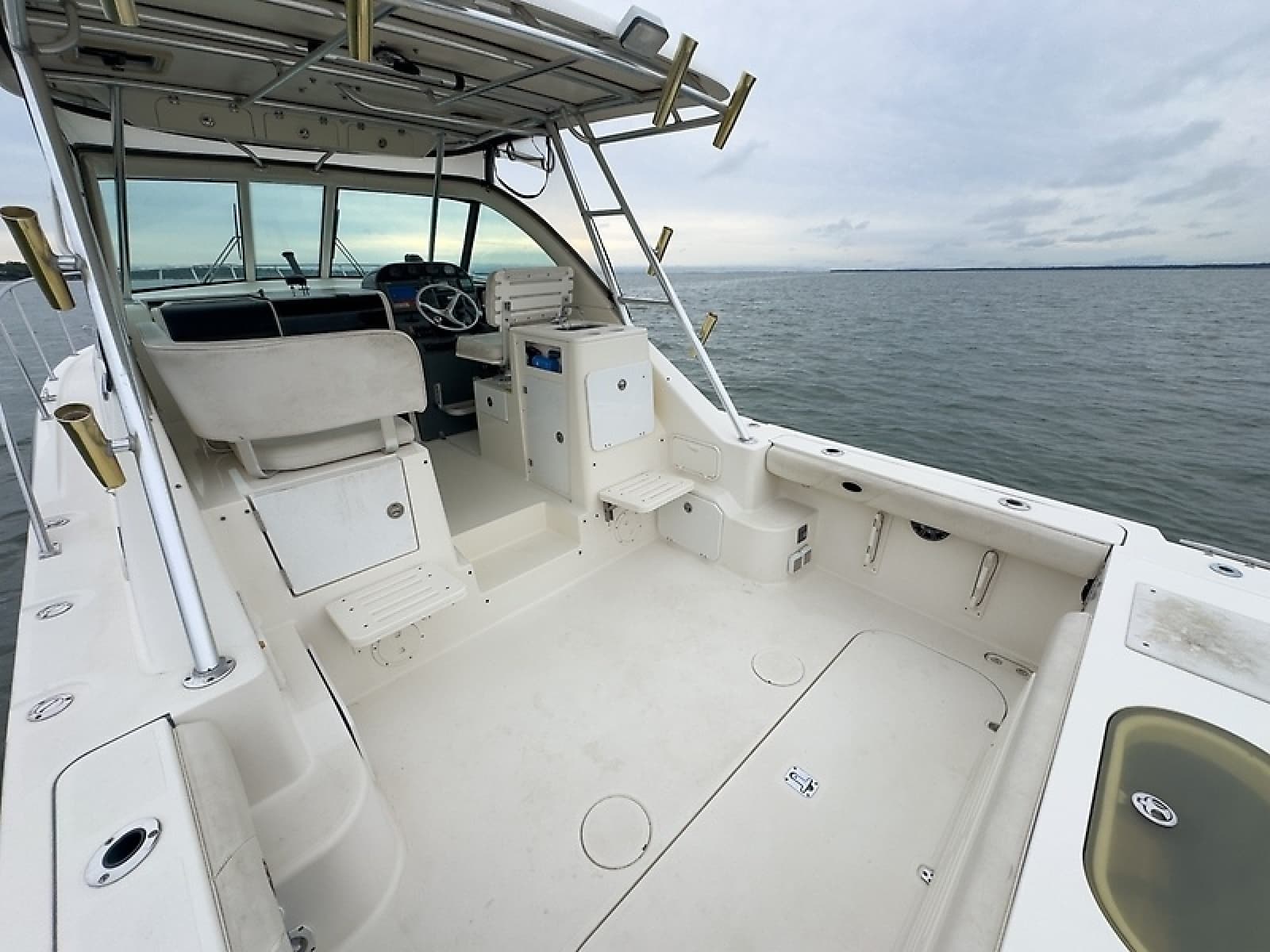 2005 Pursuit 3370 Offshore - Photo 8