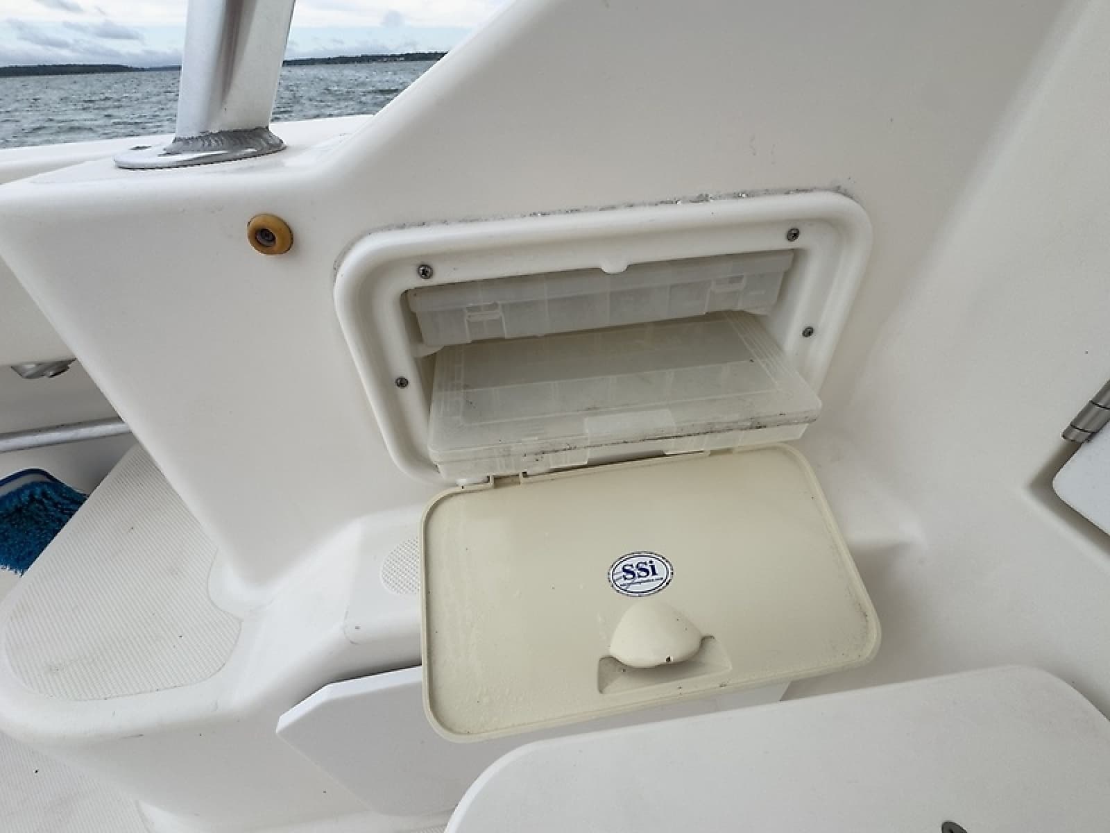 2005 Pursuit 3370 Offshore - Photo 11