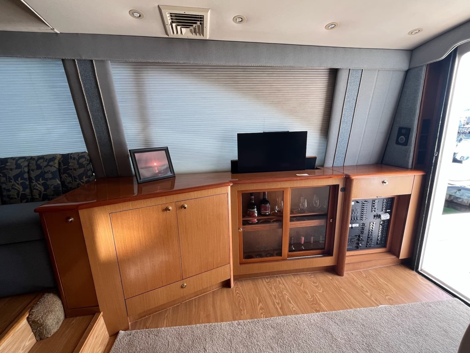 2004 Ocean Yachts 52 Super Sport - Photo 10