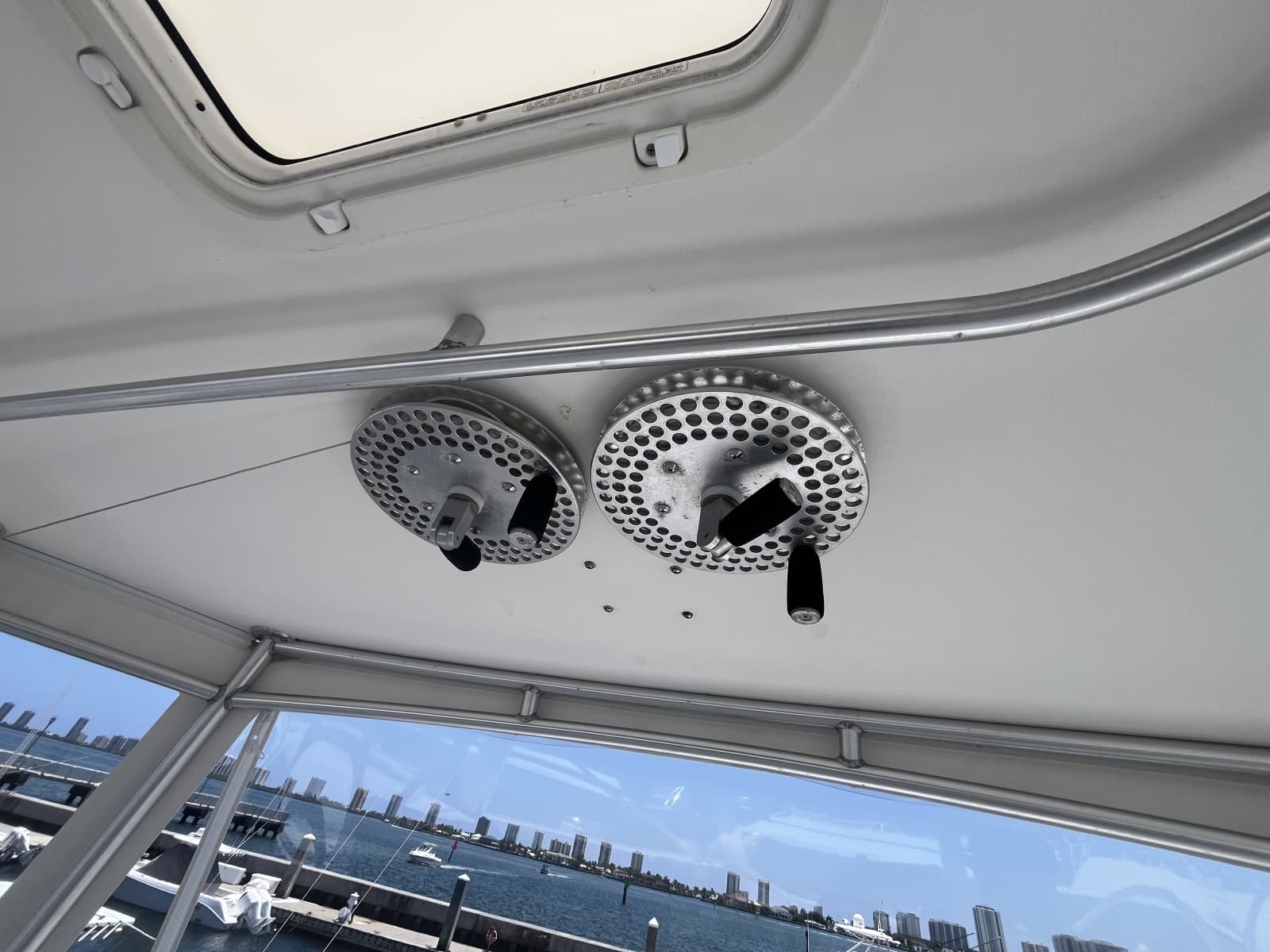 2004 Ocean Yachts 52 Super Sport - Photo 29
