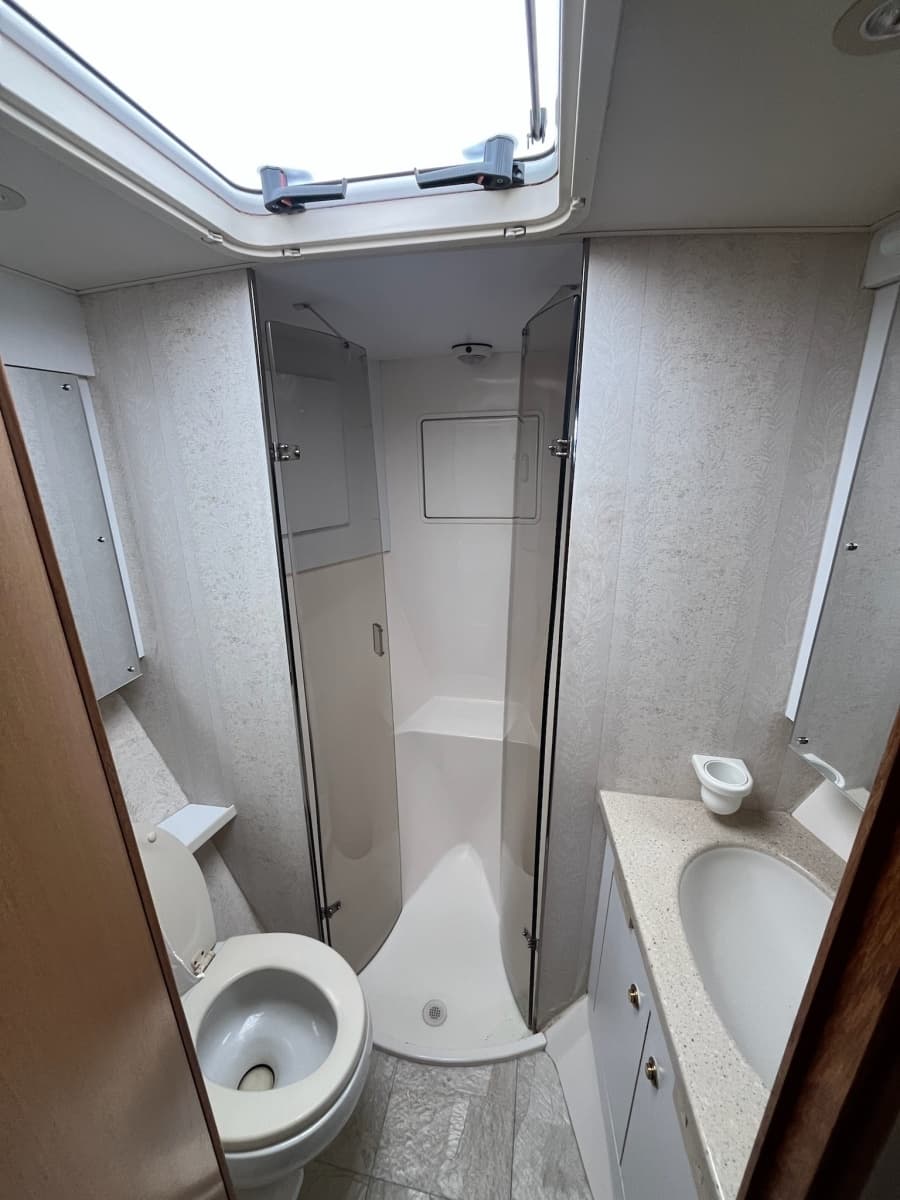 2004 Ocean Yachts 52 Super Sport - Photo 21