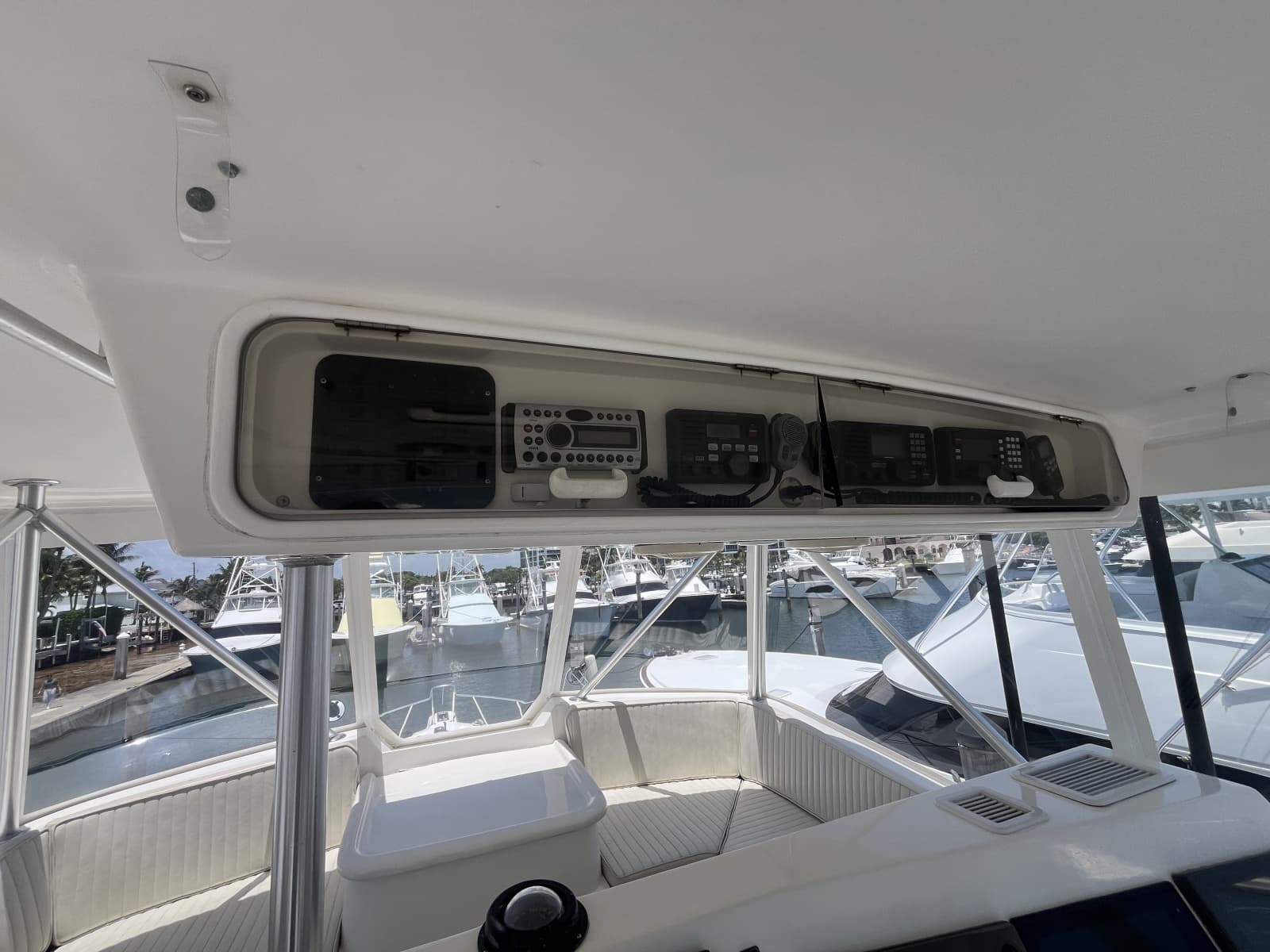 2004 Ocean Yachts 52 Super Sport - Photo 25