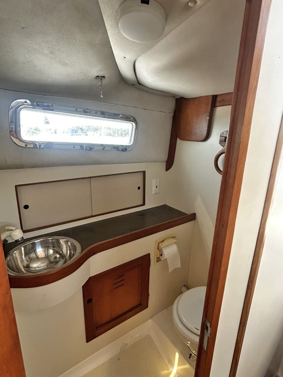 2000 Legacy Yachts 28 Express - Photo 22