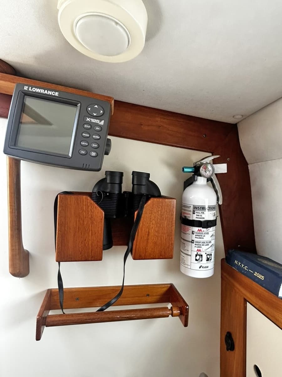 2000 Legacy Yachts 28 Express - Photo 20