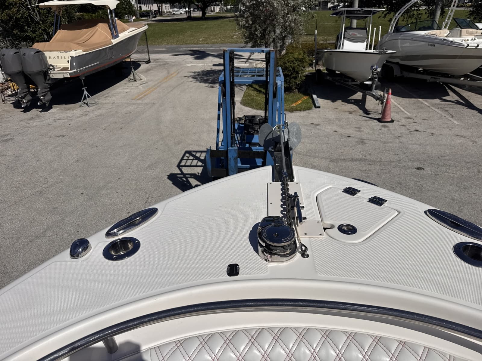 2017 Robalo R242 - Photo 19