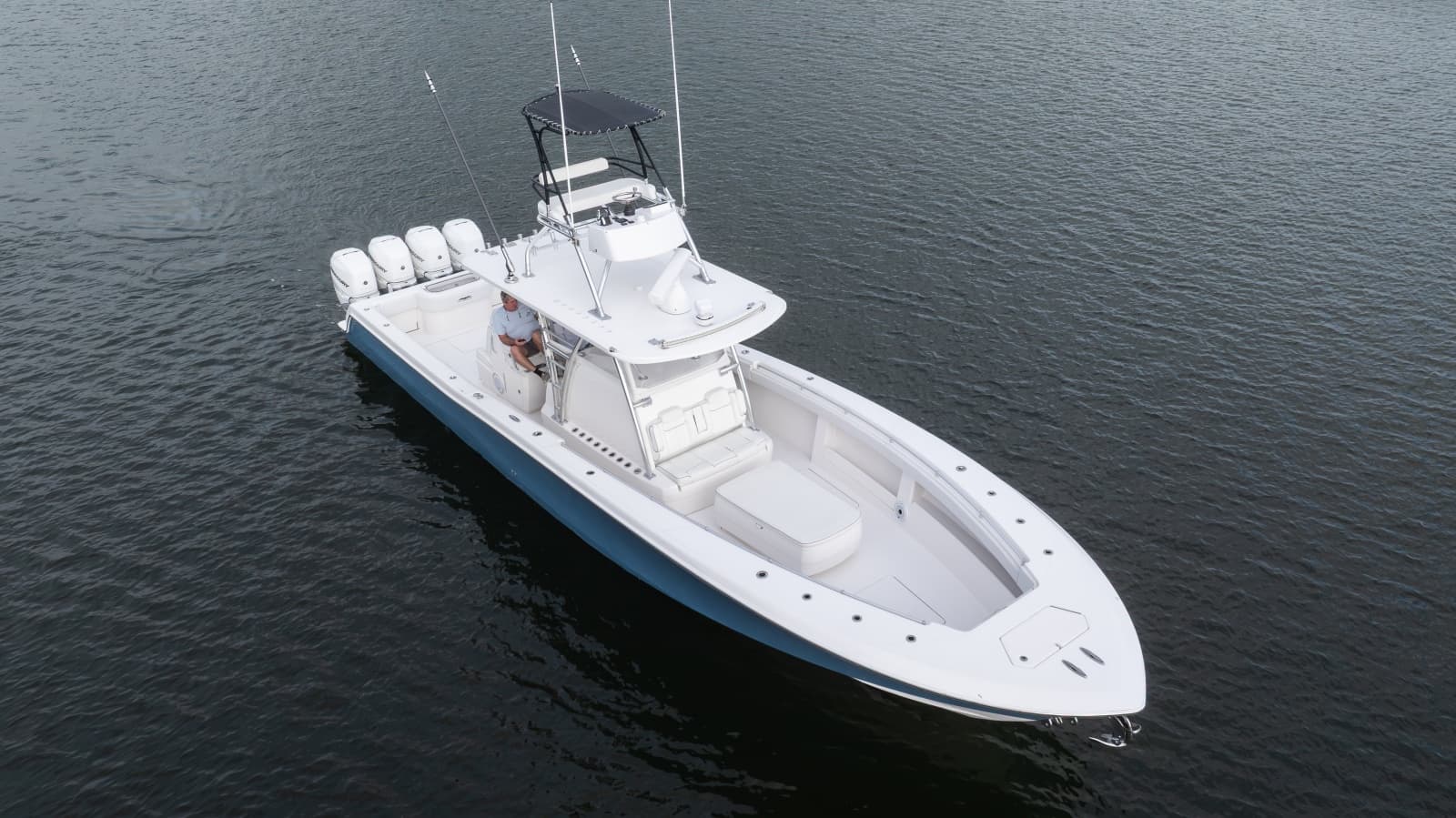 2018 Invincible 42 - Photo 36