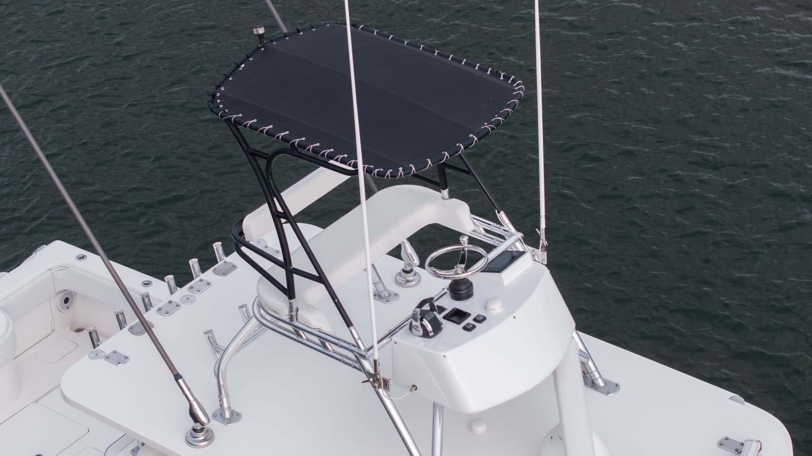 2018 Invincible 42 - Photo 33