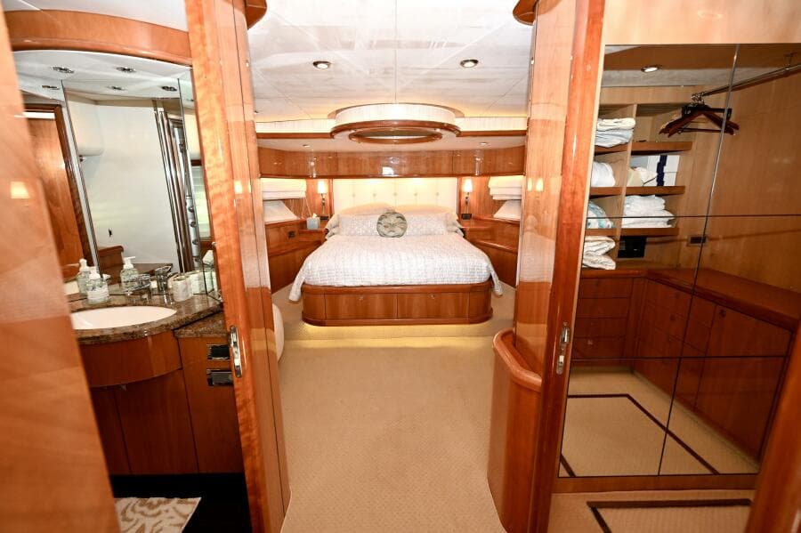 2005 Sunseeker Yacht - Photo 24