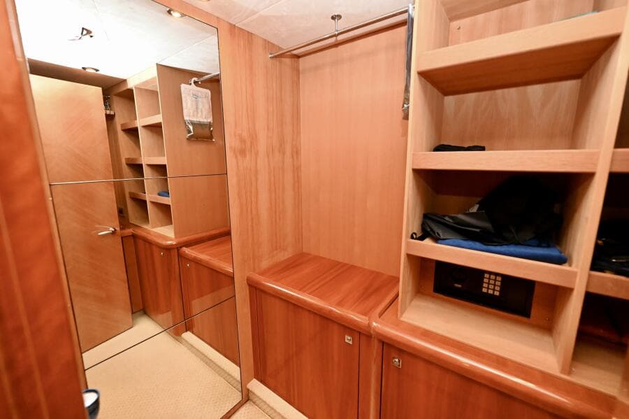 2005 Sunseeker Yacht - Photo 47