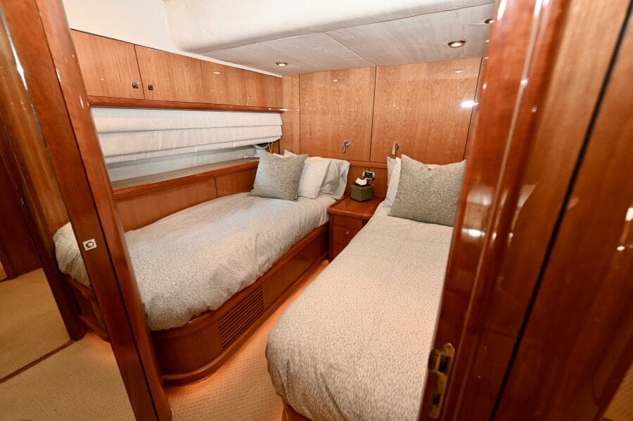 2005 Sunseeker Yacht - Photo 32