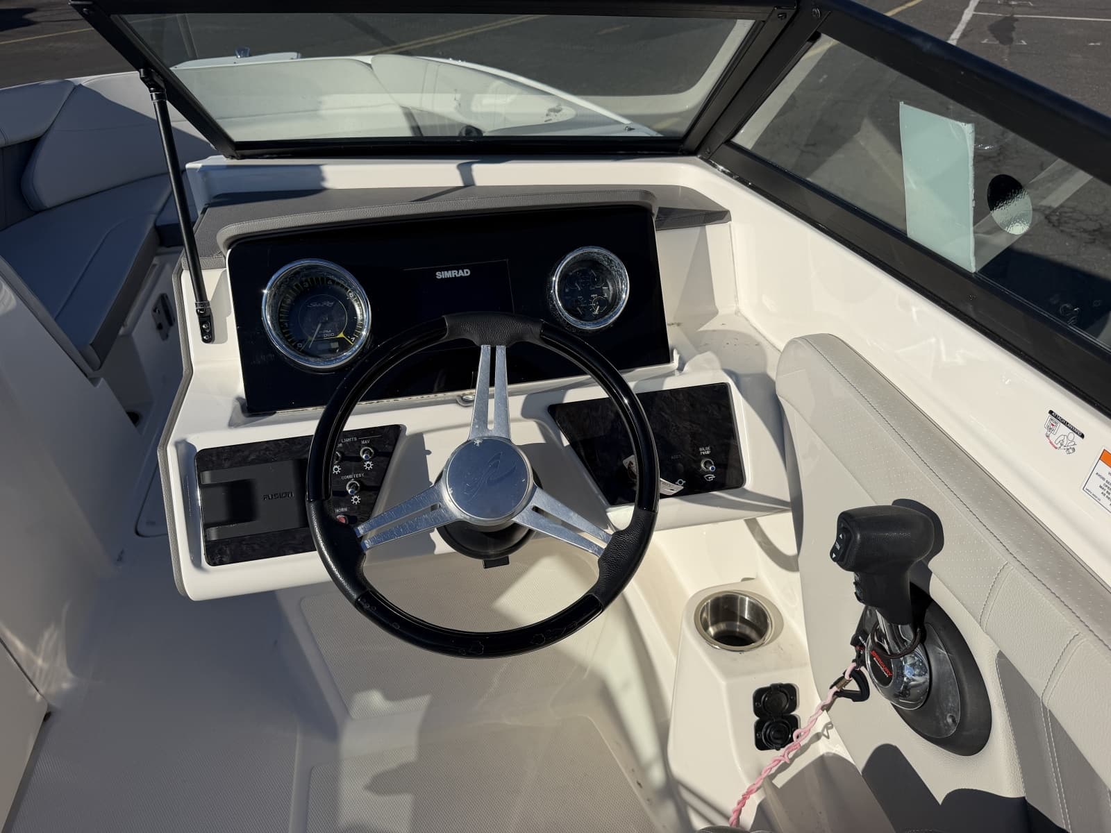 2020 Sea Ray SPX 230 OB - Photo 15