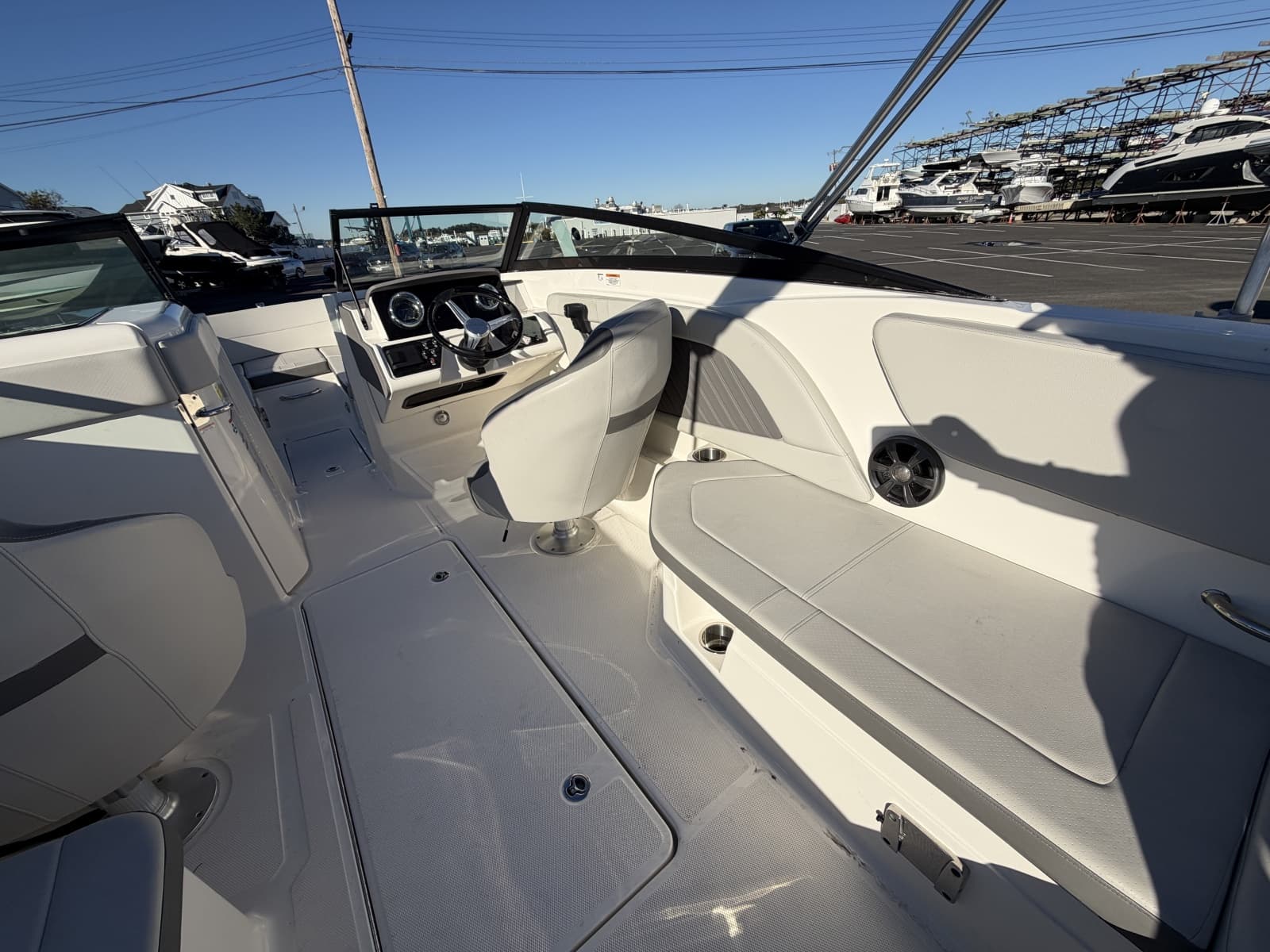 2020 Sea Ray SPX 230 OB - Photo 13
