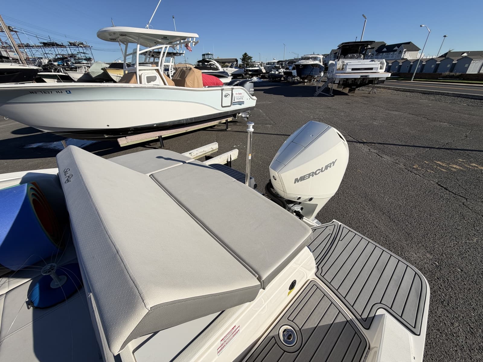 2020 Sea Ray SPX 230 OB - Photo 8