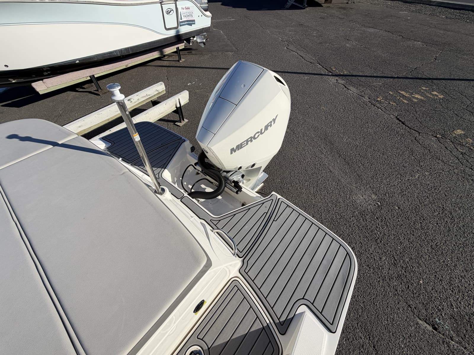 2020 Sea Ray SPX 230 OB - Photo 7