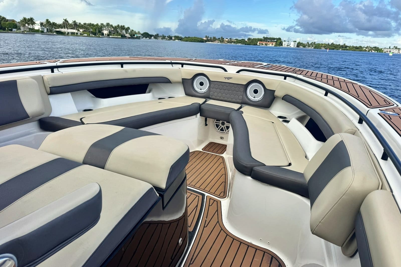 2019 Tidewater 320 CC Adventure - Photo 16