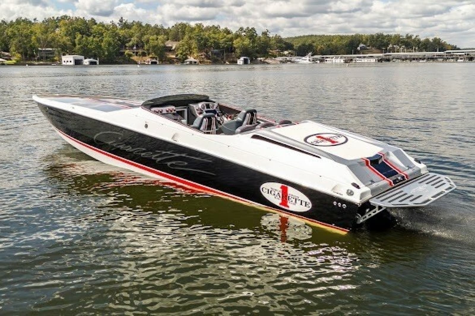 2018 Cigarette 42X - Photo 1