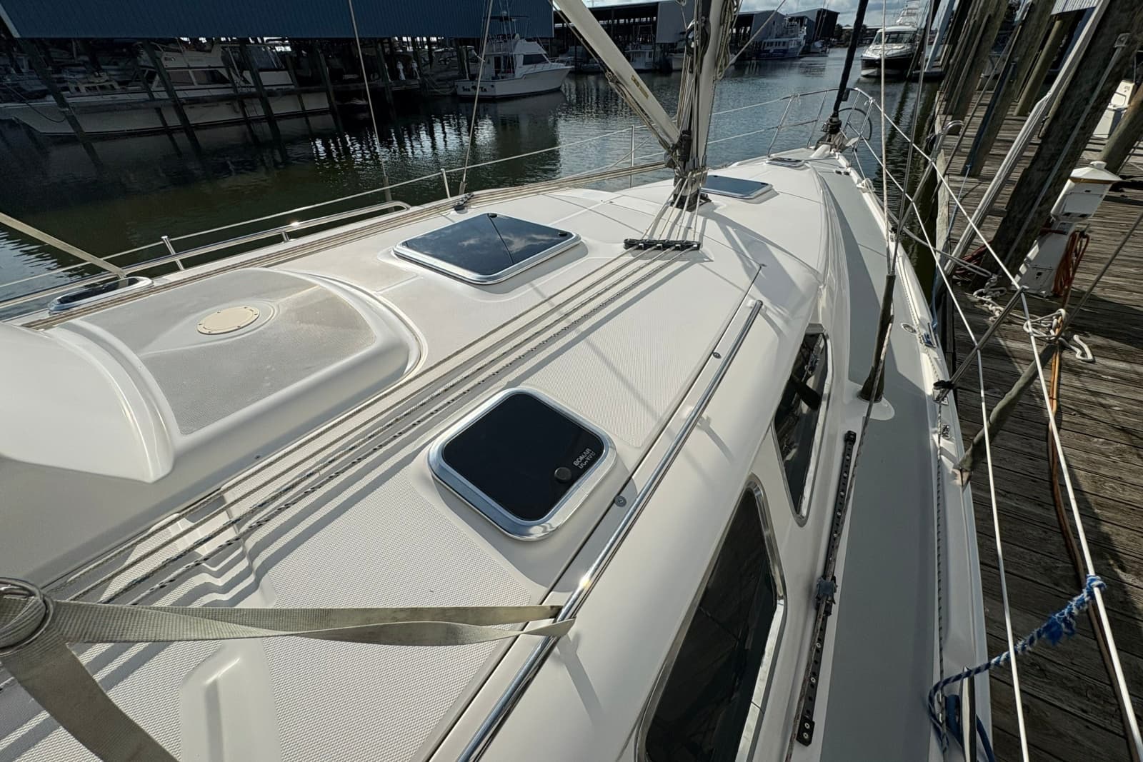 2007 Hunter 41 Deck Salon - Photo 15