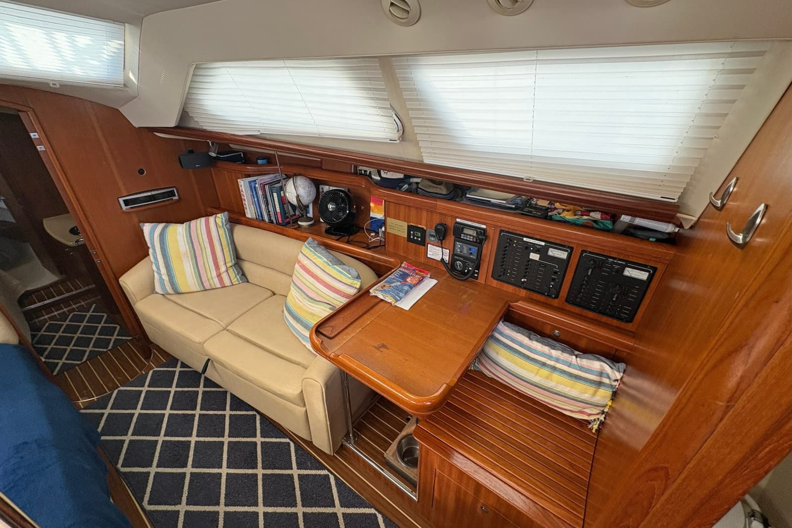 2007 Hunter 41 Deck Salon - Photo 19