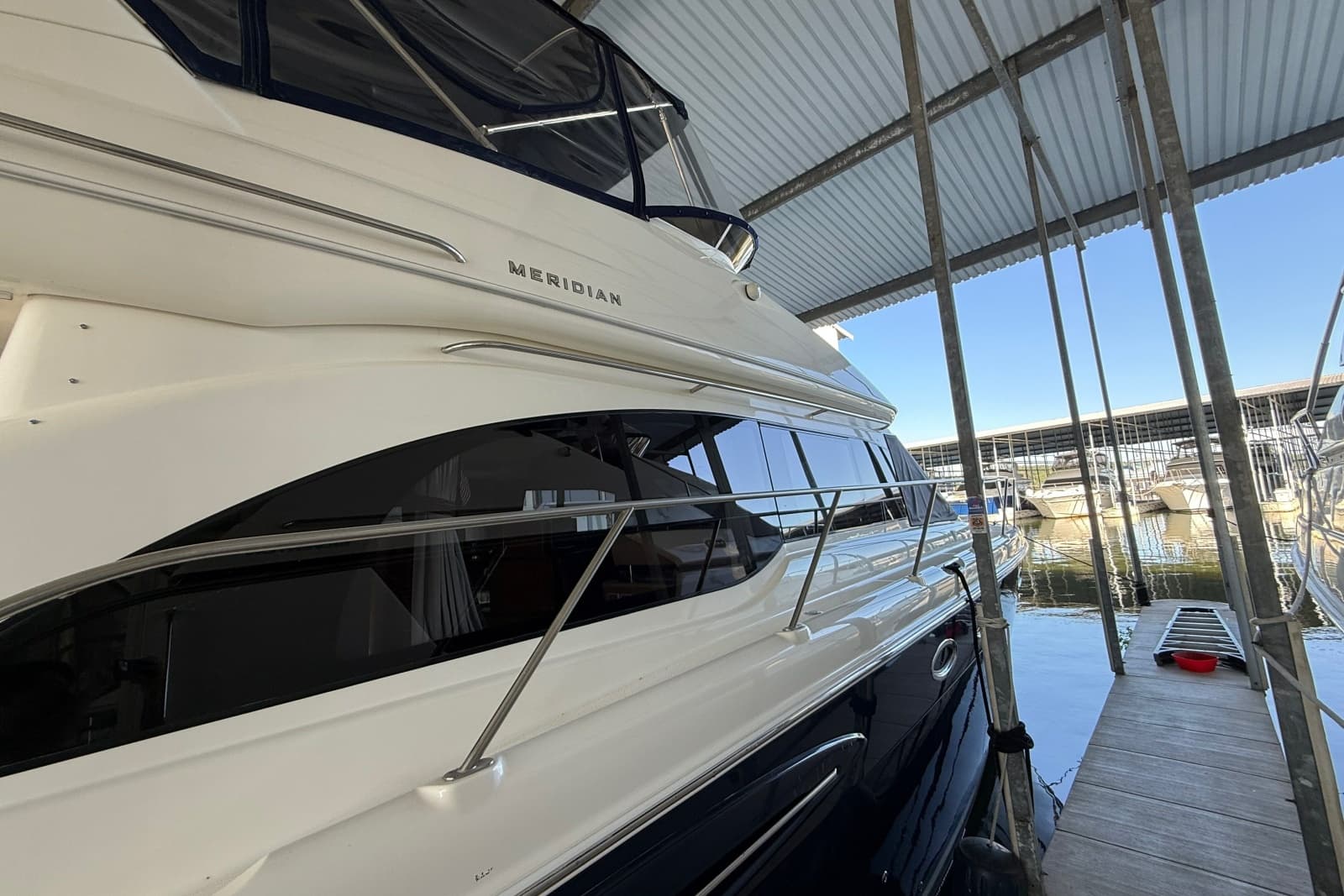 2007 Meridian 411 Sedan - Photo 5