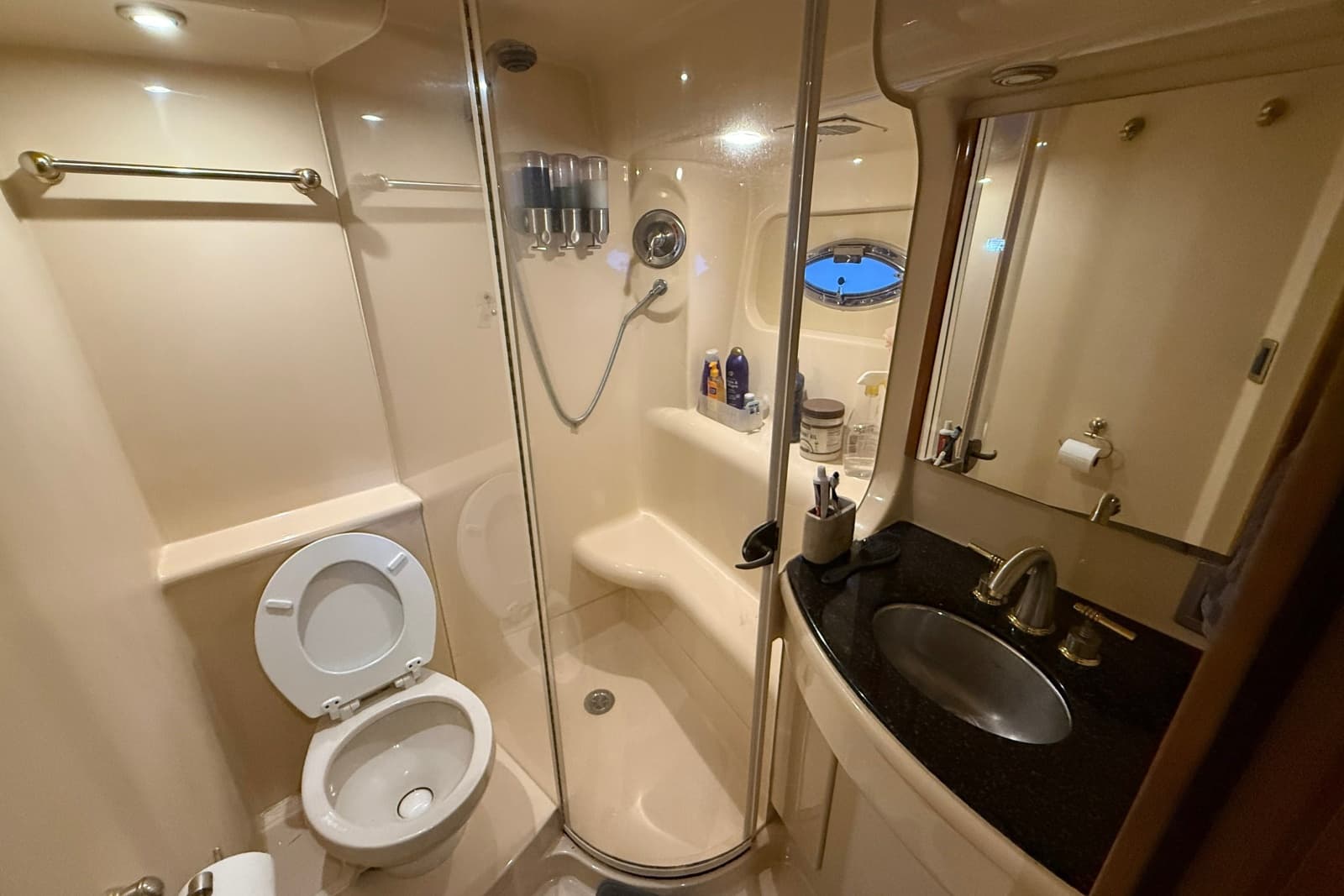 2007 Meridian 411 Sedan - Photo 19
