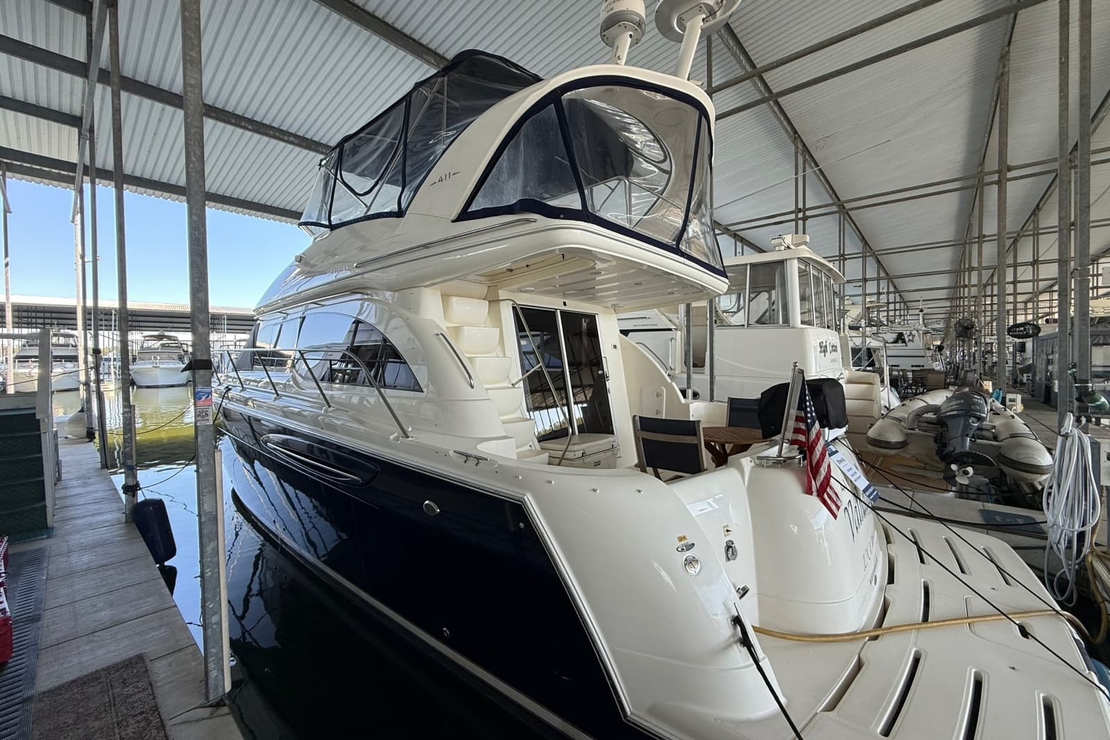 2007 Meridian 411 Sedan - Photo 1