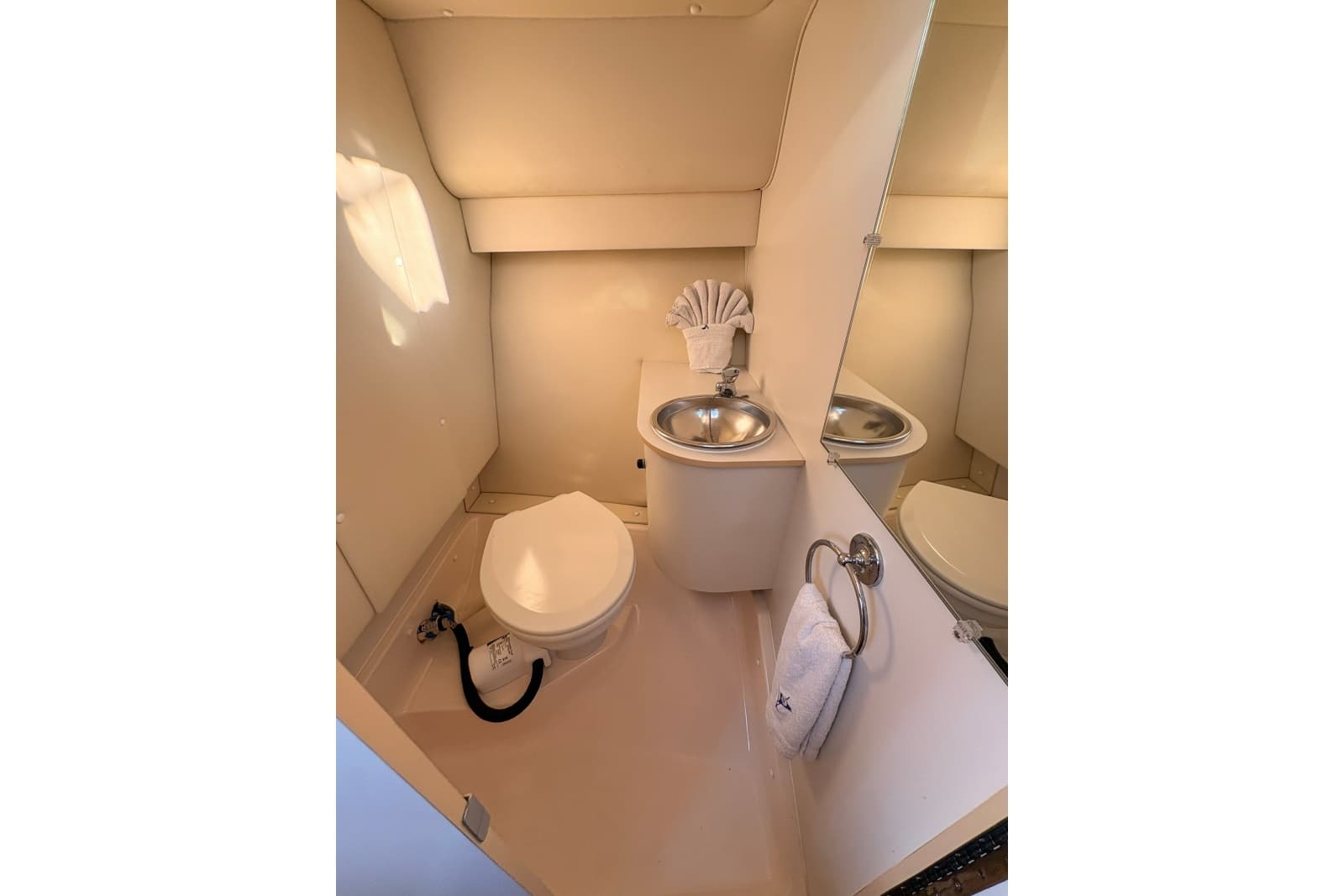 2003 Tiara Yachts 2900 Coronet - Photo 48