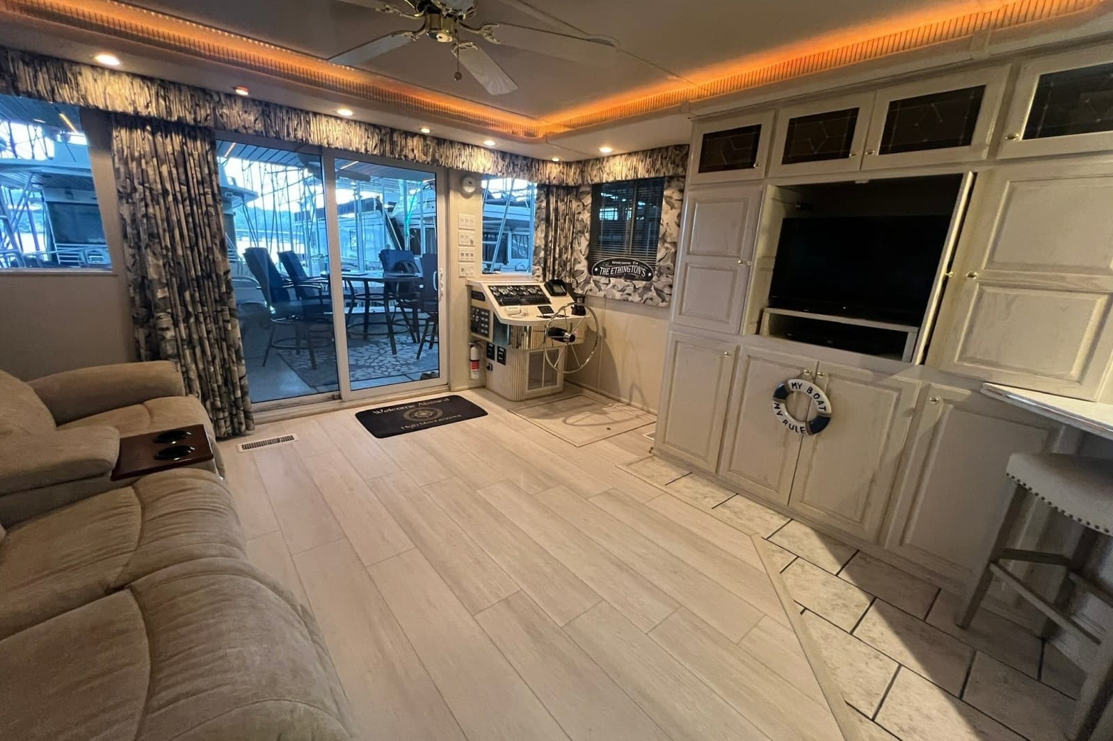 1999 Fantasy 75' x 17' Custom - Photo 23