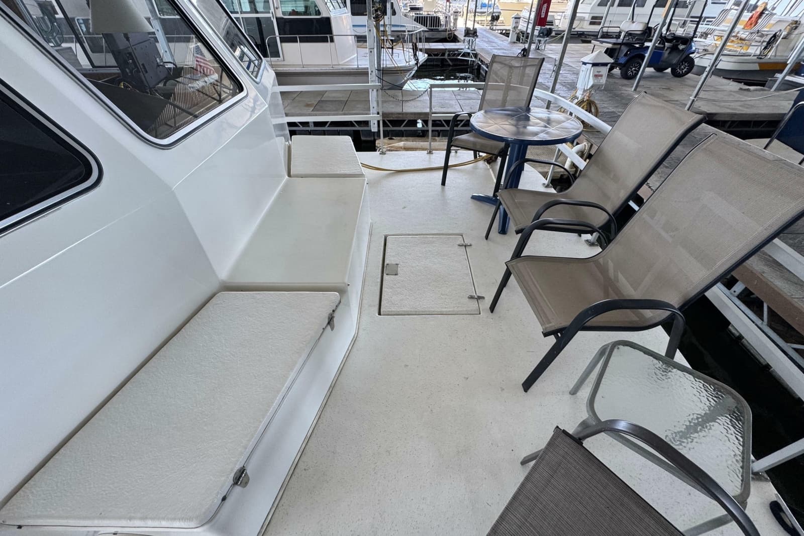 1993 Gibson 44 CABIN YACHT - Photo 7
