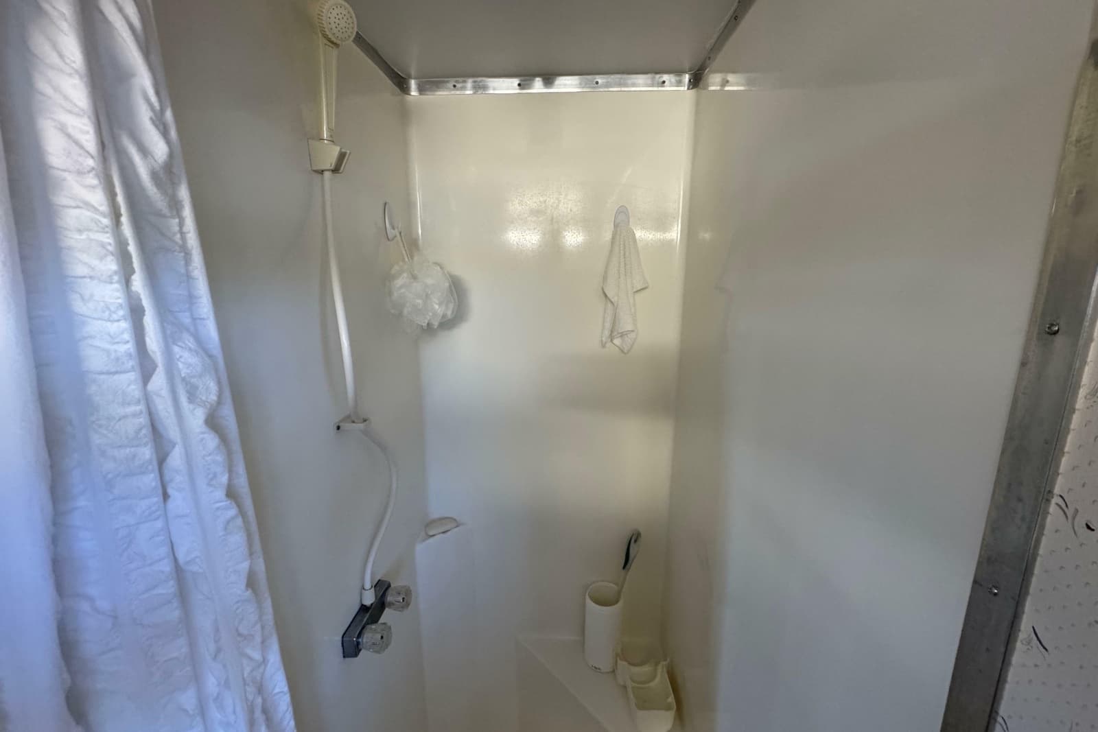 1993 Gibson 44 CABIN YACHT - Photo 27