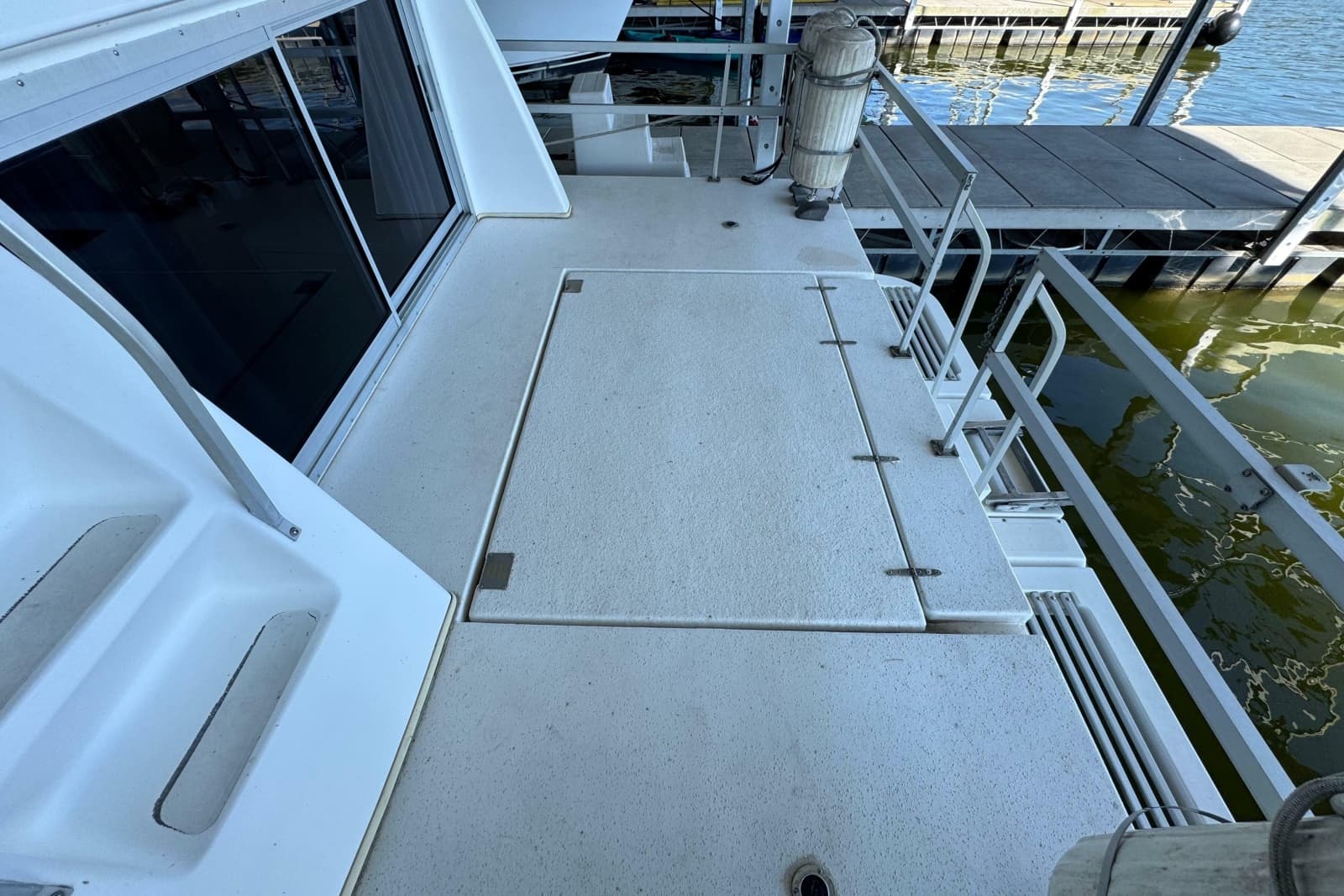 1993 Gibson 44 CABIN YACHT - Photo 41
