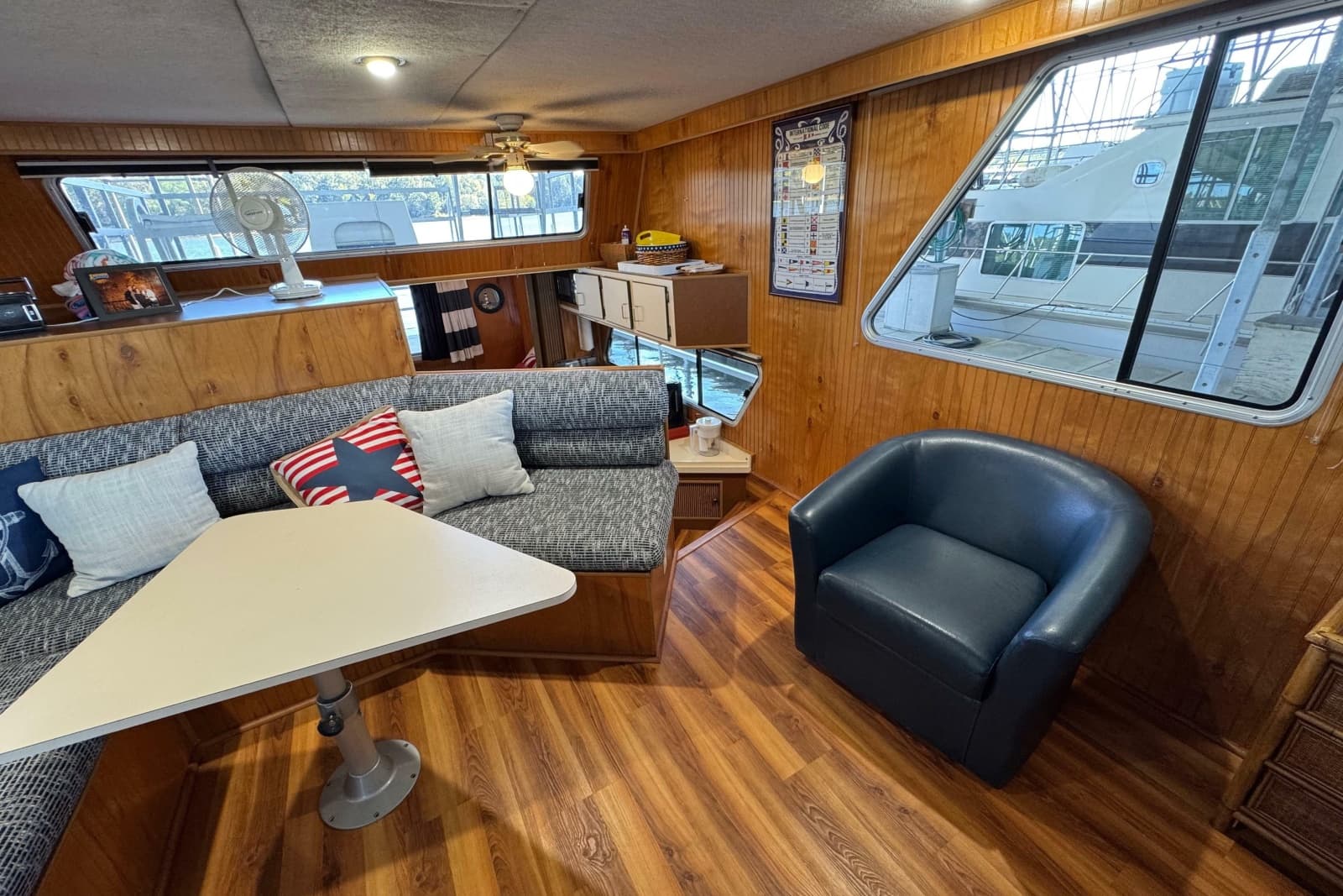 1993 Gibson 44 CABIN YACHT - Photo 18