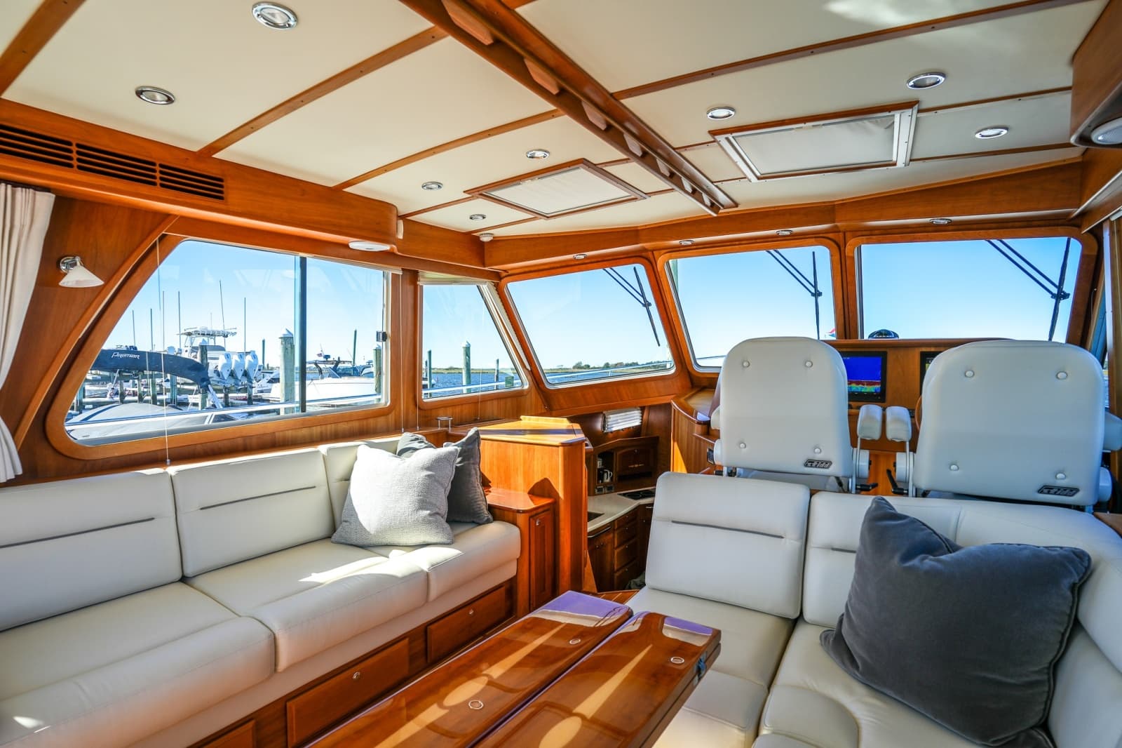 2022 Sabre 48 Salon Express - Photo 29