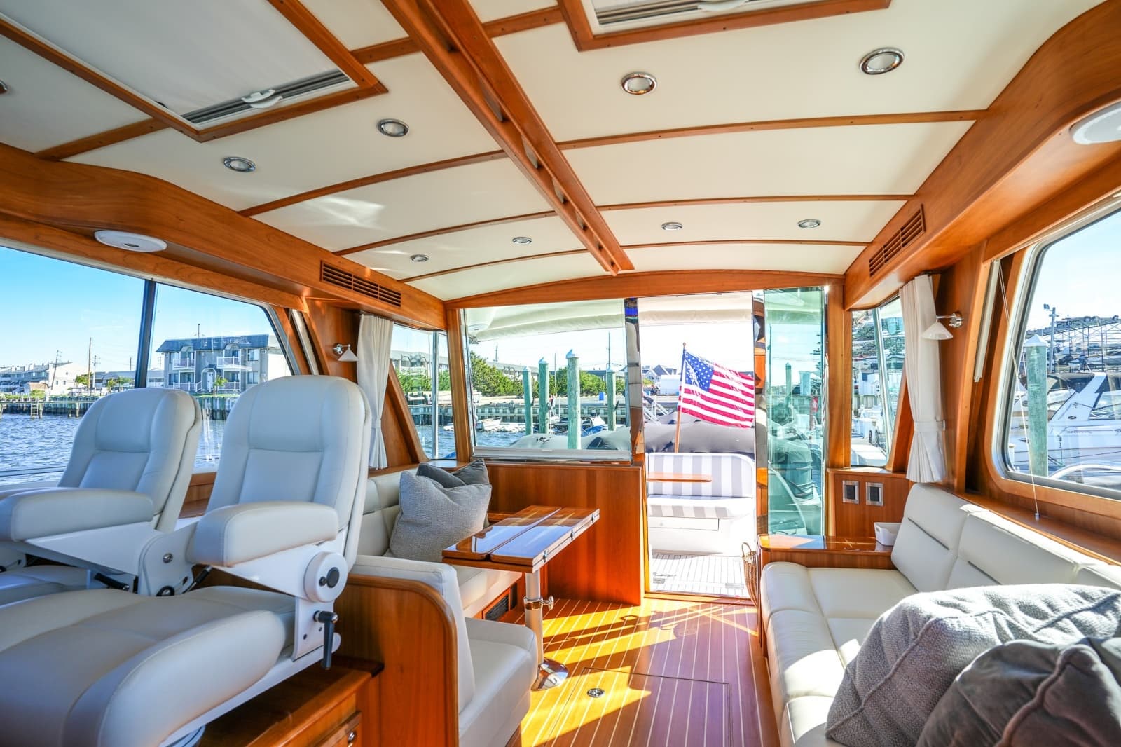 2022 Sabre 48 Salon Express - Photo 31