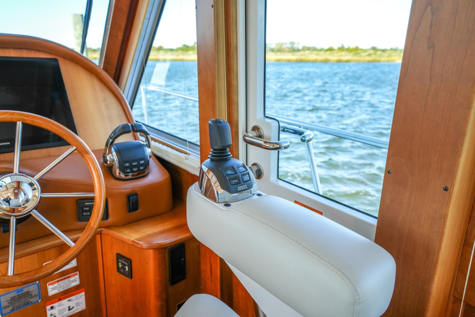 2022 Sabre 48 Salon Express - Photo 35