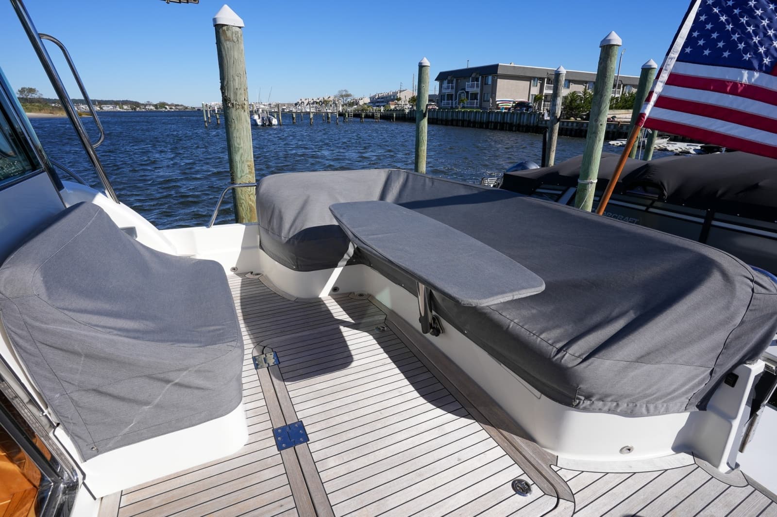 2022 Sabre 48 Salon Express - Photo 40