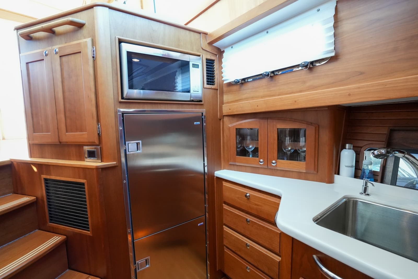 2022 Sabre 48 Salon Express - Photo 46